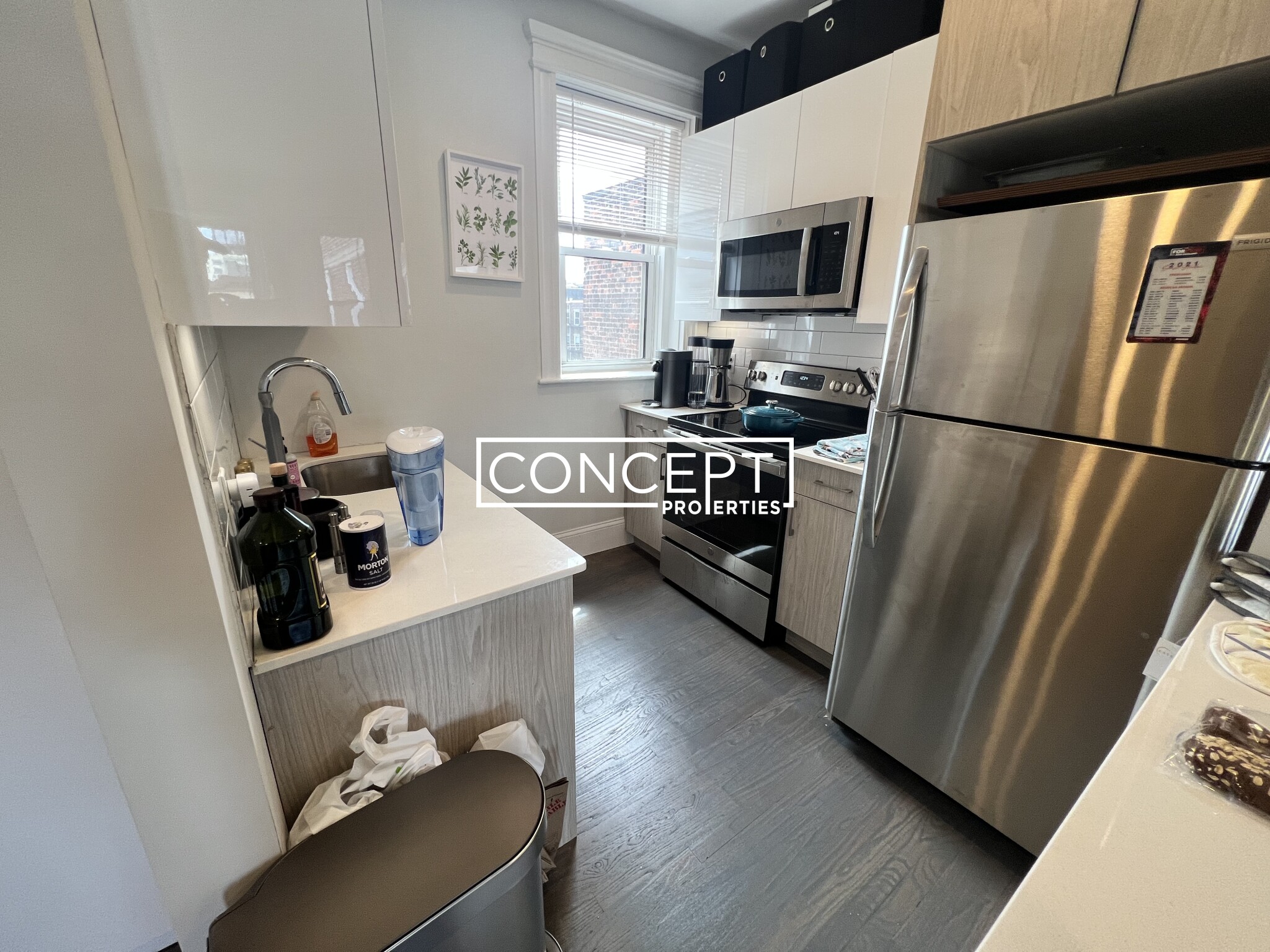 102 Queensberry St, Fenway