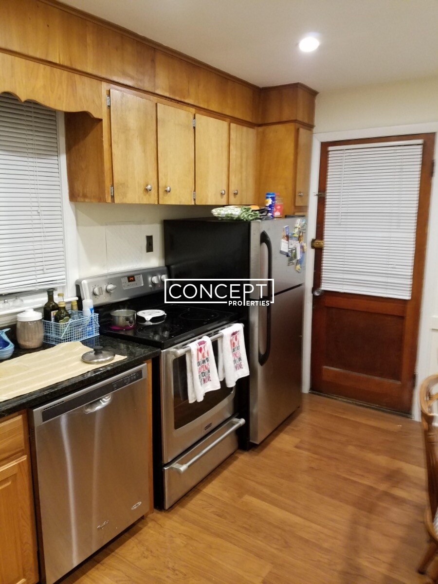 49 Boylston St, Brookline Village