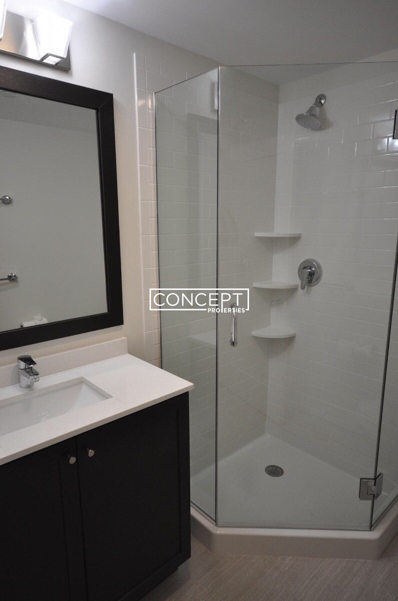 659 Massachusetts Ave, South End