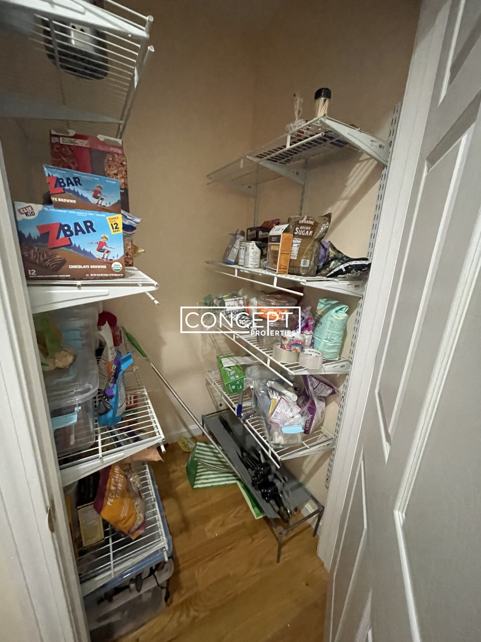 205 Hillside St, Mission Hill