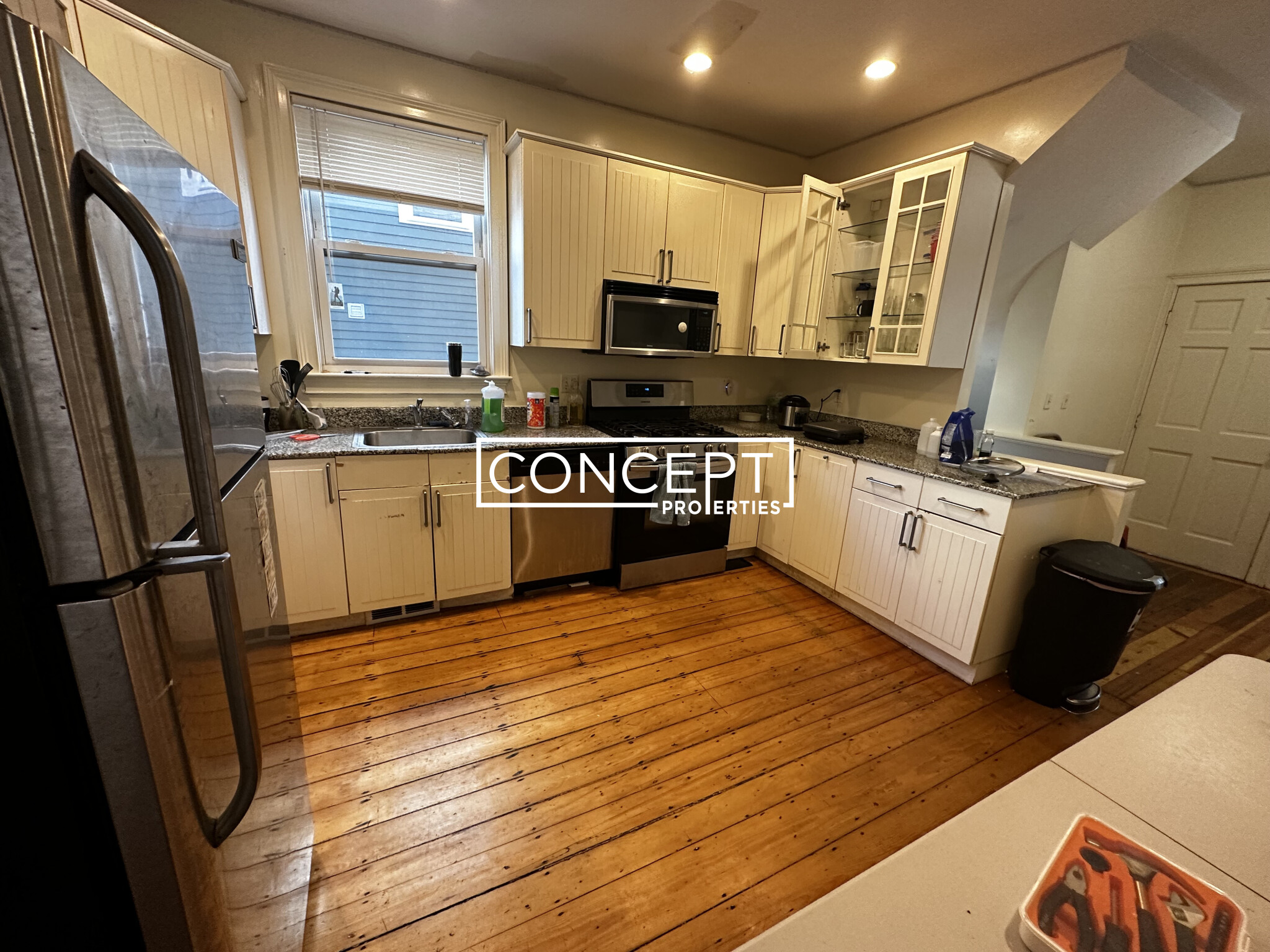 731 Parker St, Mission Hill