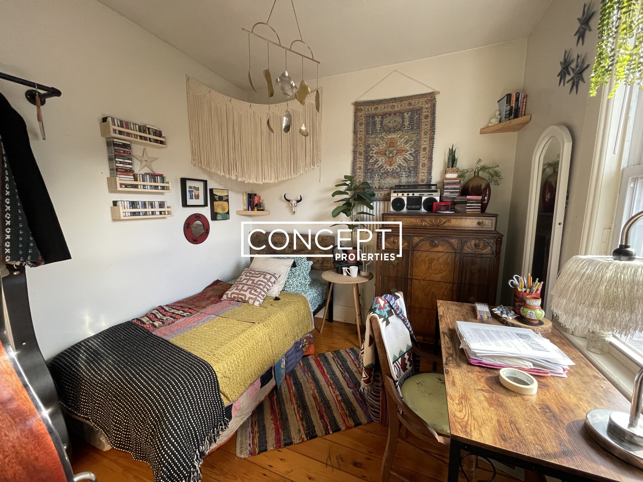 203 Hillside St, Mission Hill