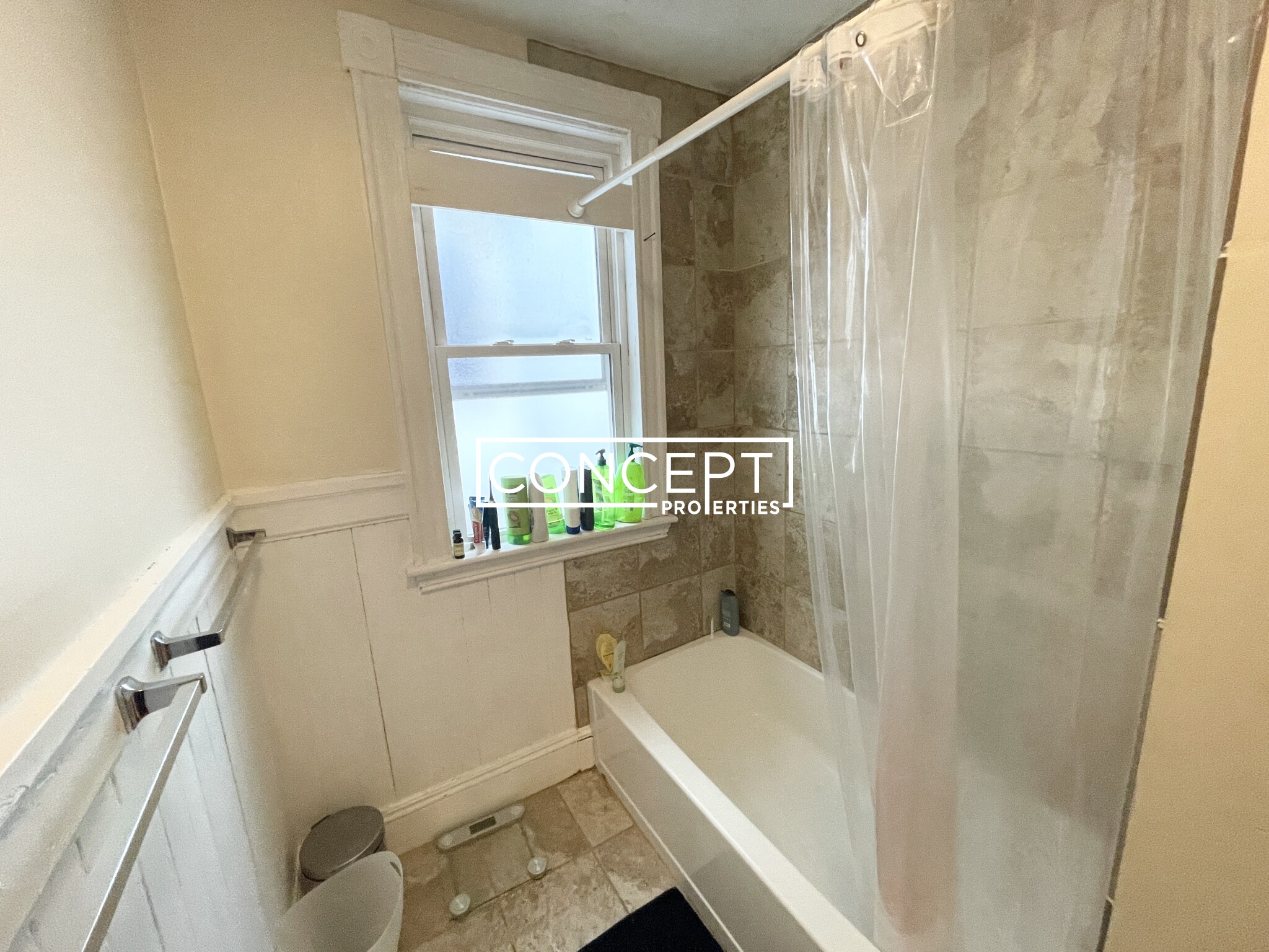 65 Hillside St, Mission Hill