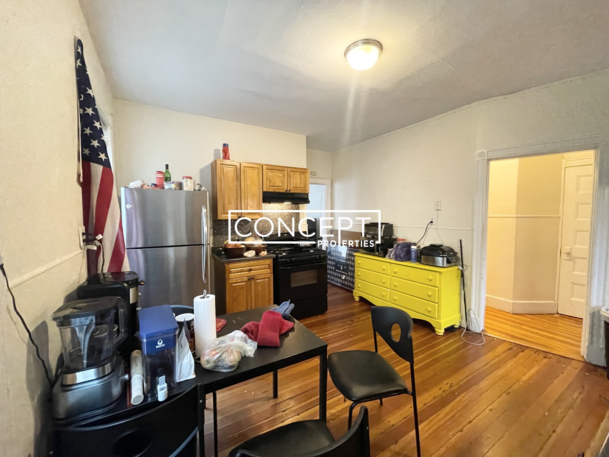 65 Hillside St, Mission Hill