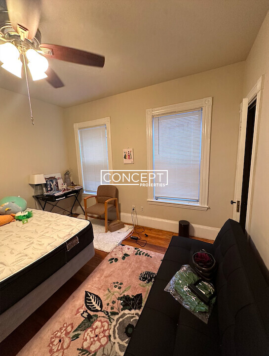 89 Hillside St, Mission Hill