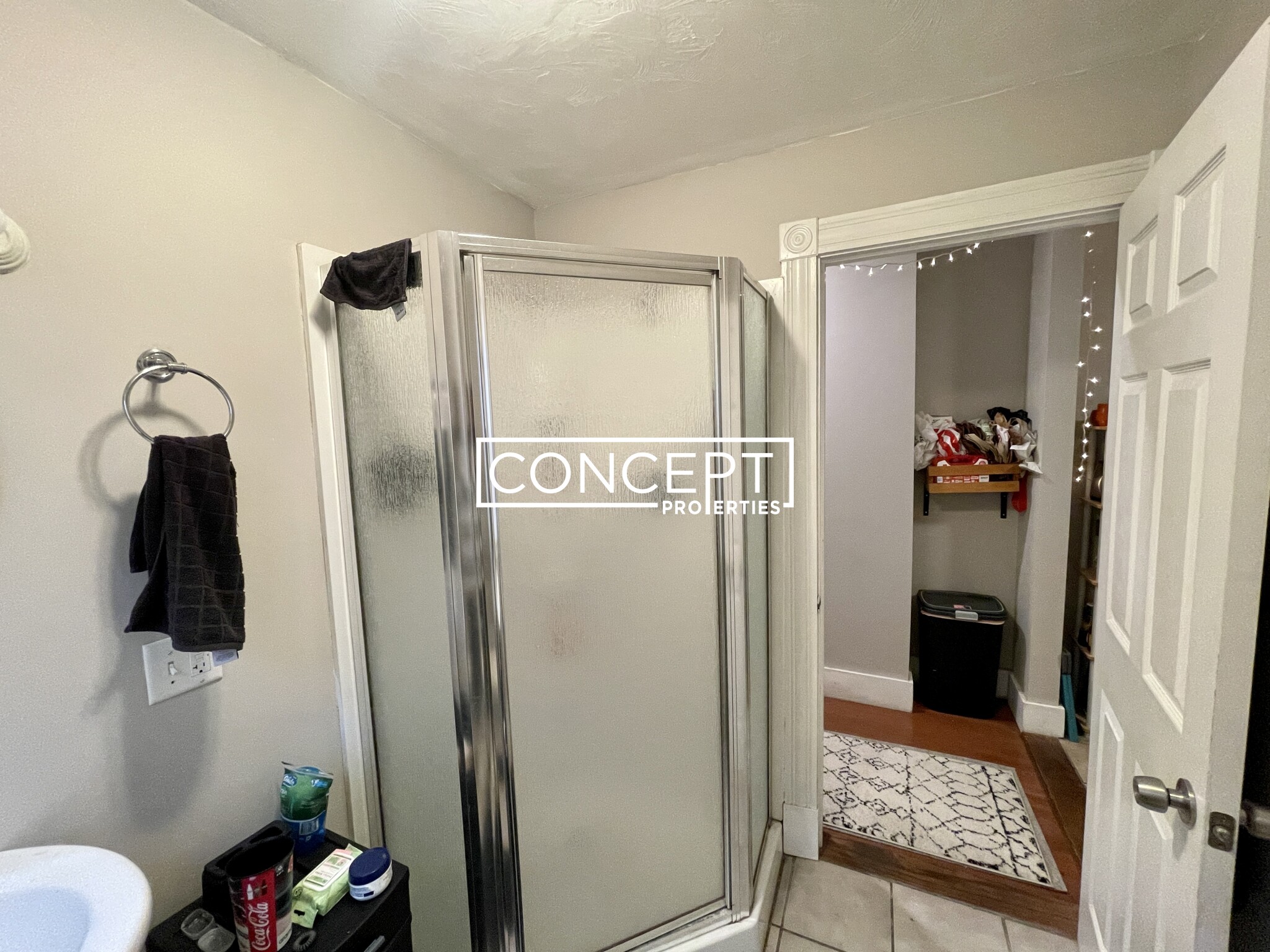 32 Lawn St, Mission Hill