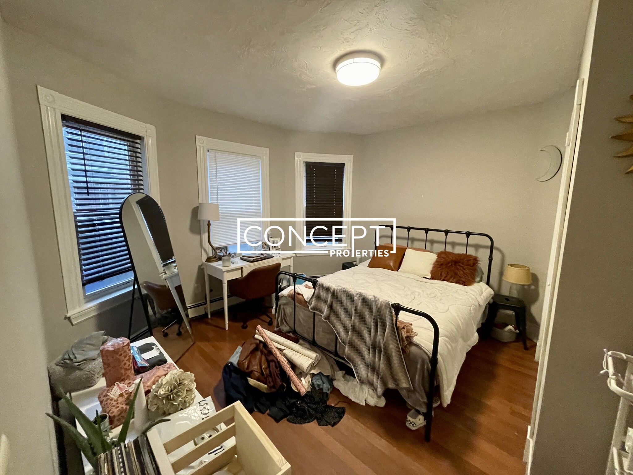 32 Lawn St, Mission Hill