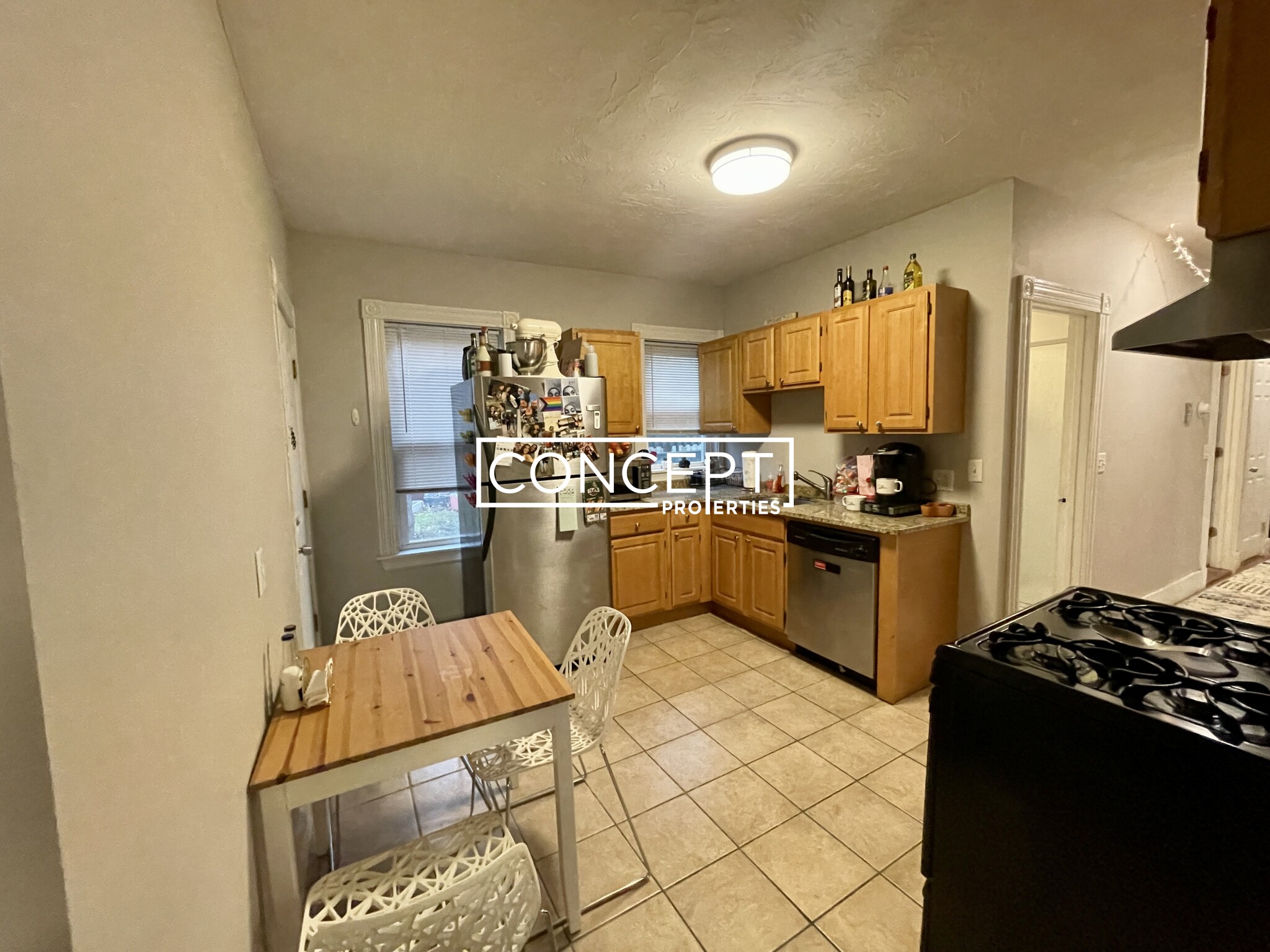 32 Lawn St, Mission Hill