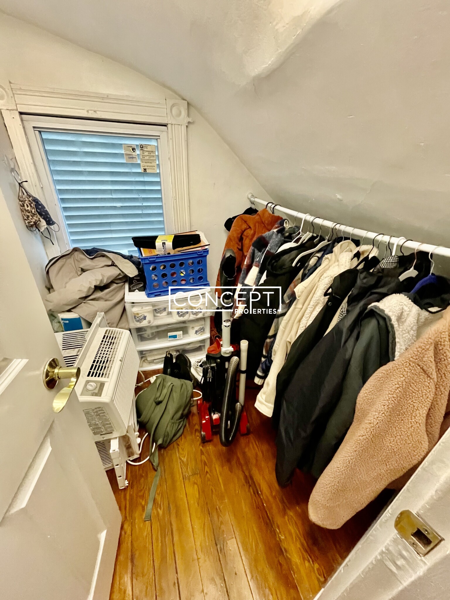 143.1 Hillside St, Mission Hill