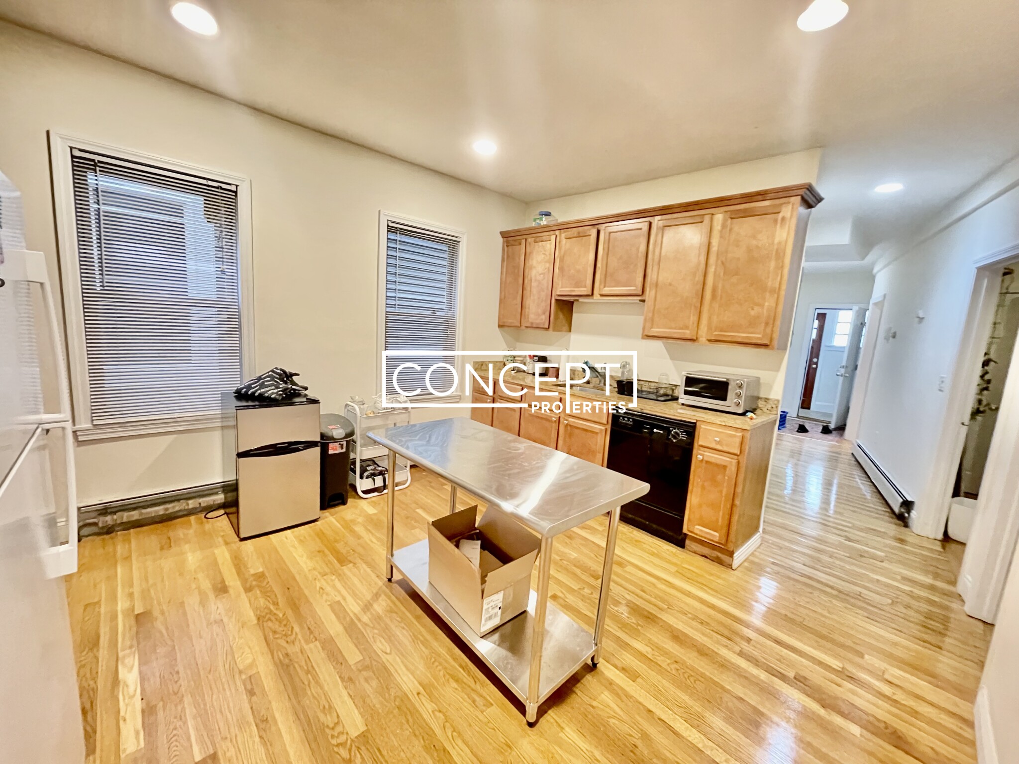 143.1 Hillside St, Mission Hill