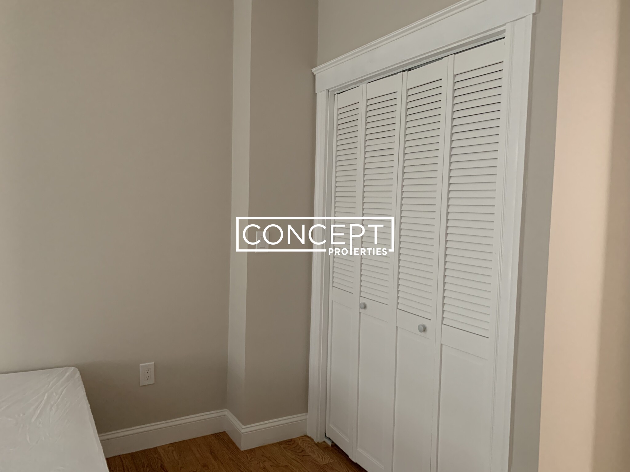 146 Hillside St, Mission Hill