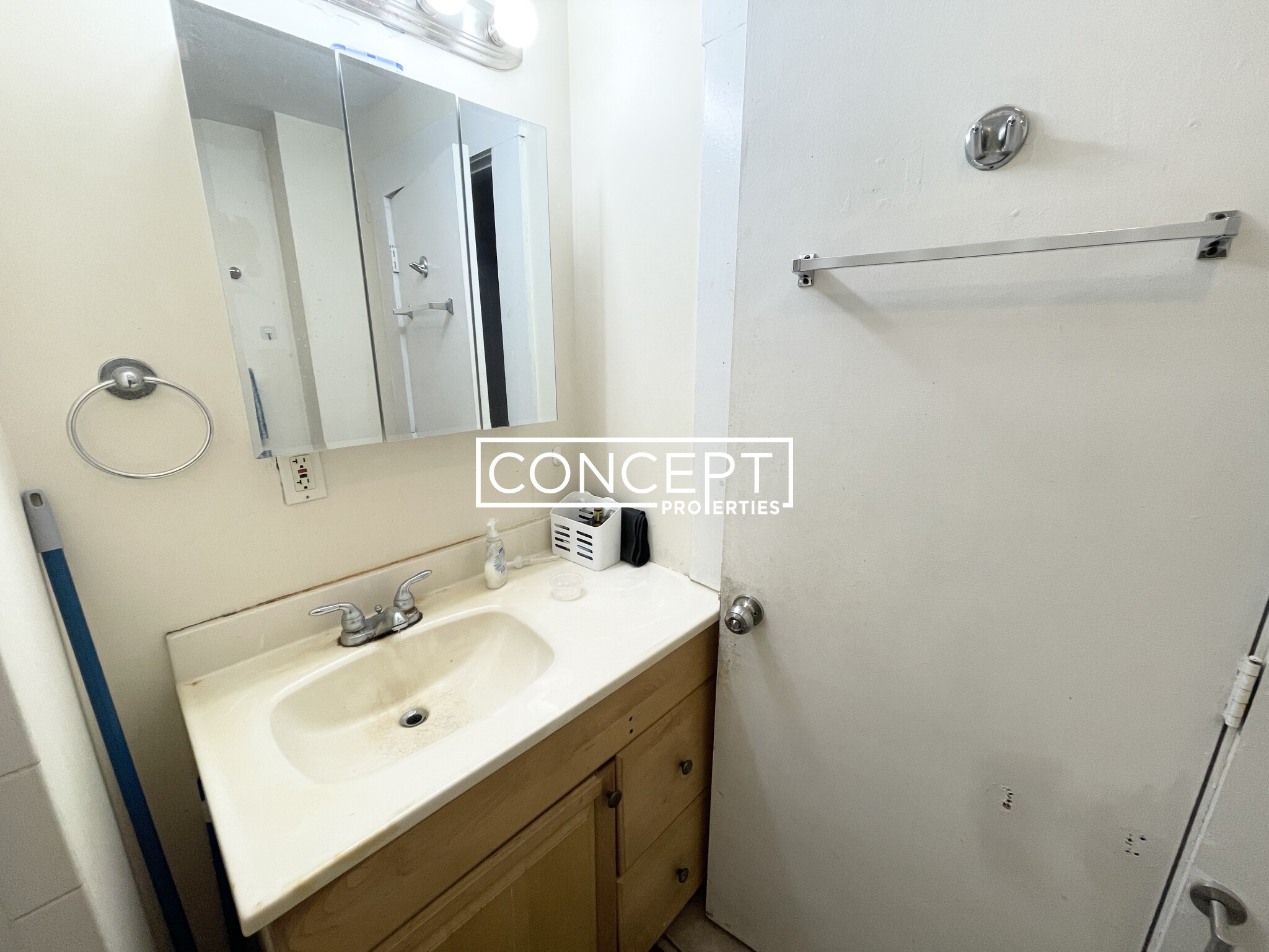 14 Sheperd Ave, Fenway