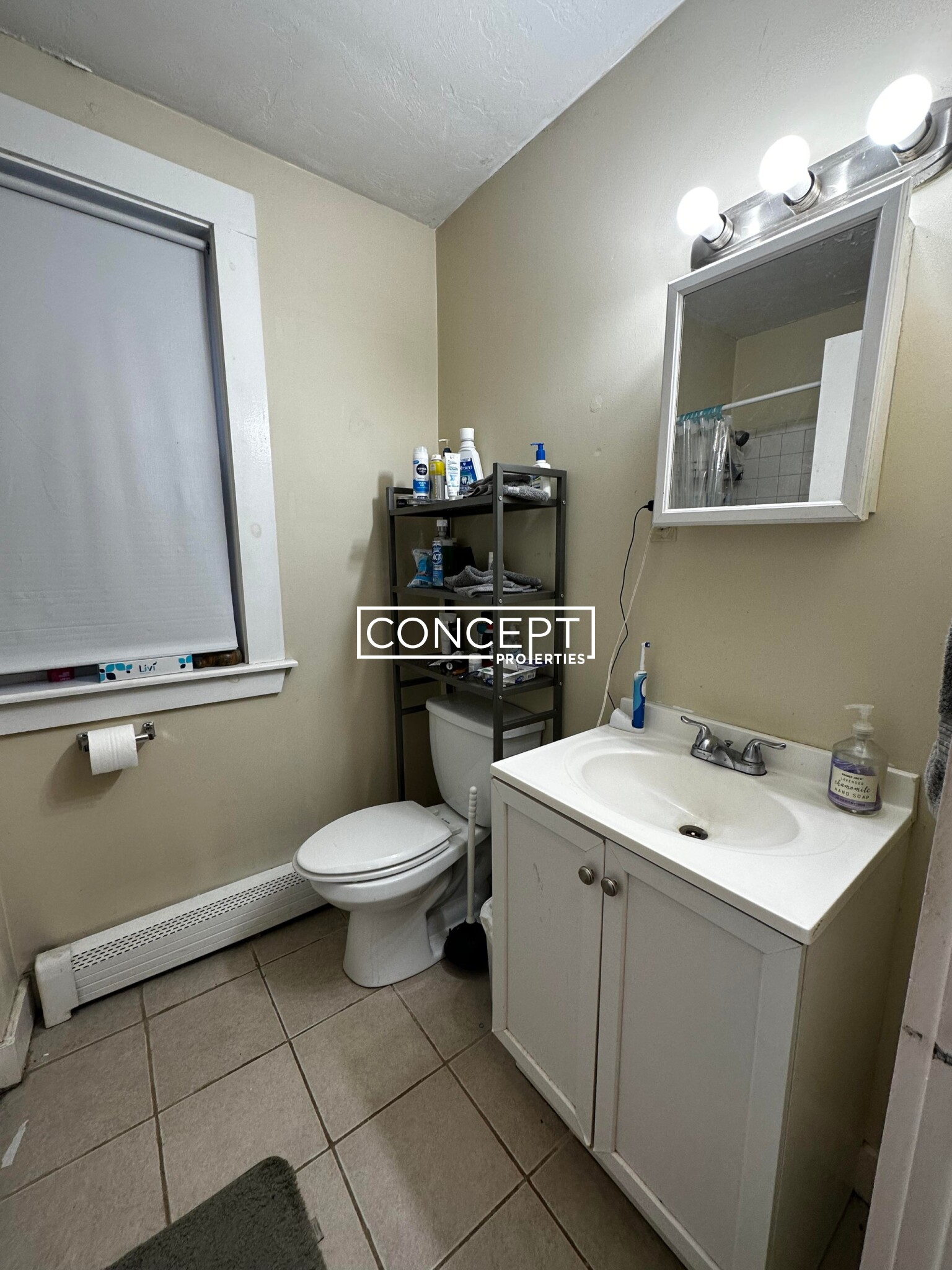 857 1st St, South Boston