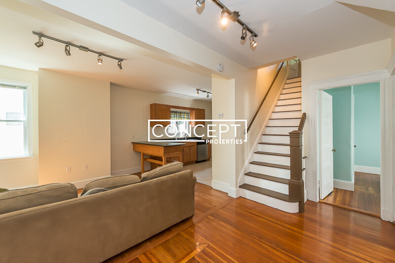 46 Hobson St, Allston