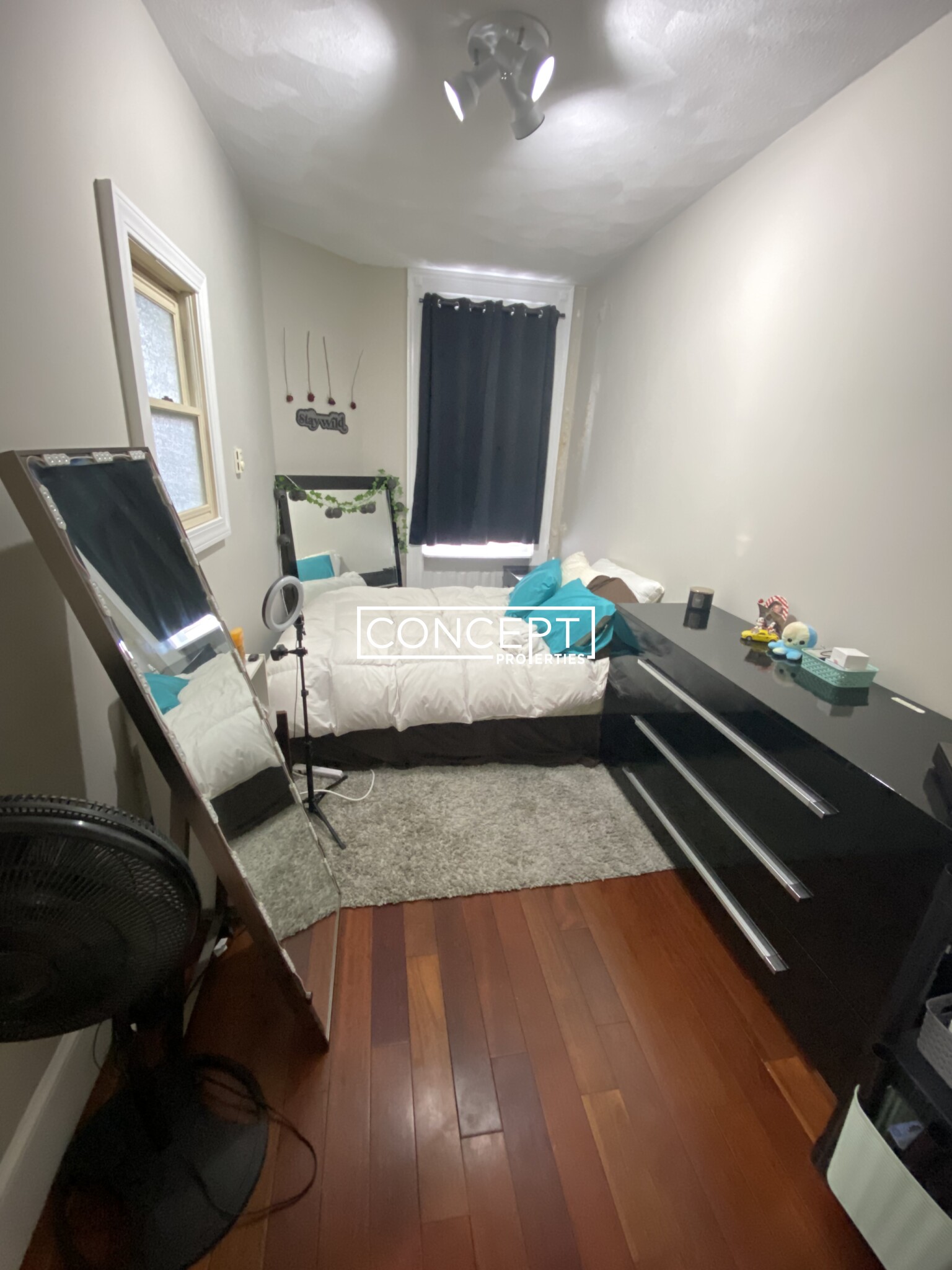 250 Newbury St, Fenway