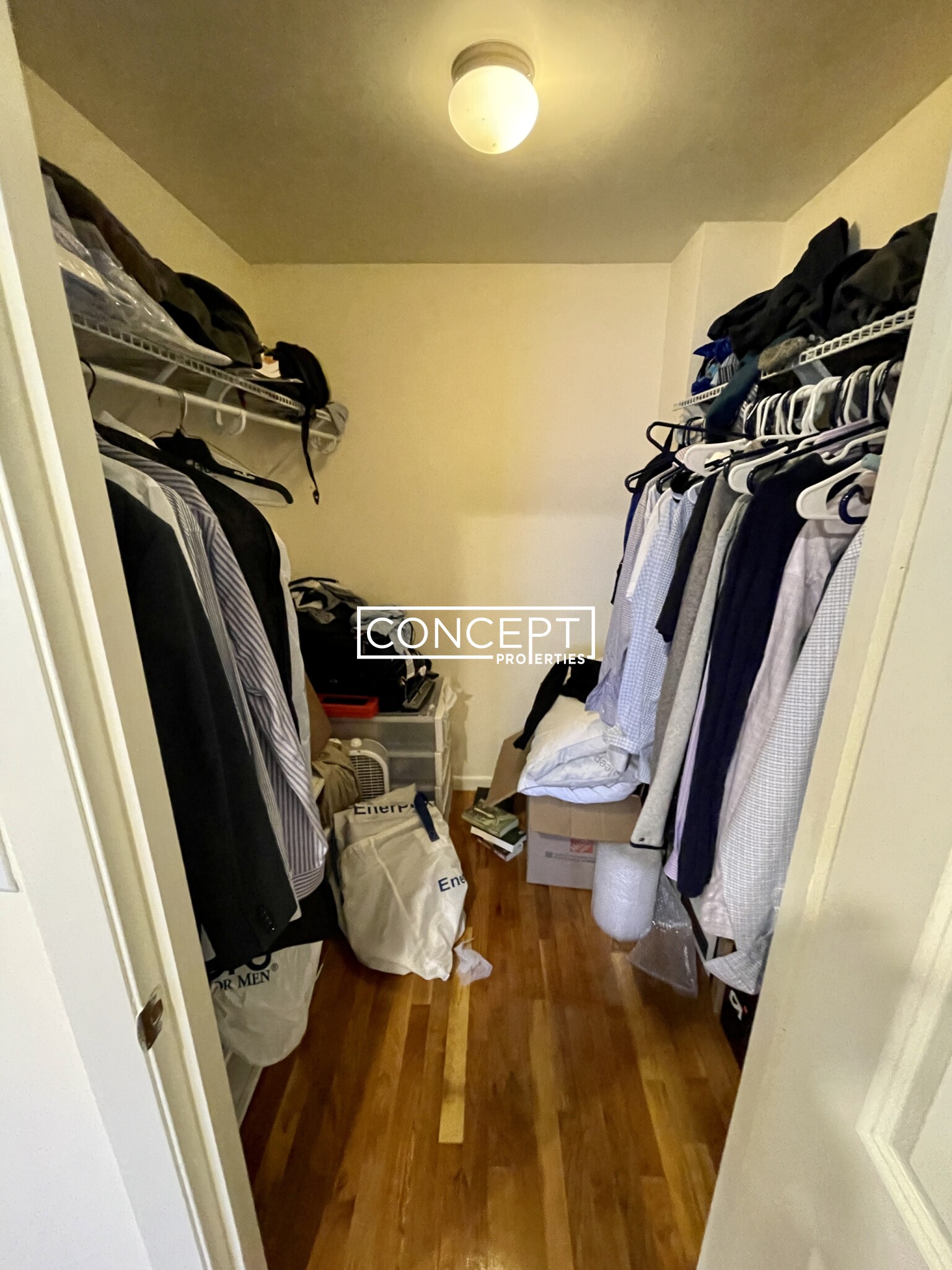 320 Hammond Pond Pkwy, Chestnut Hill