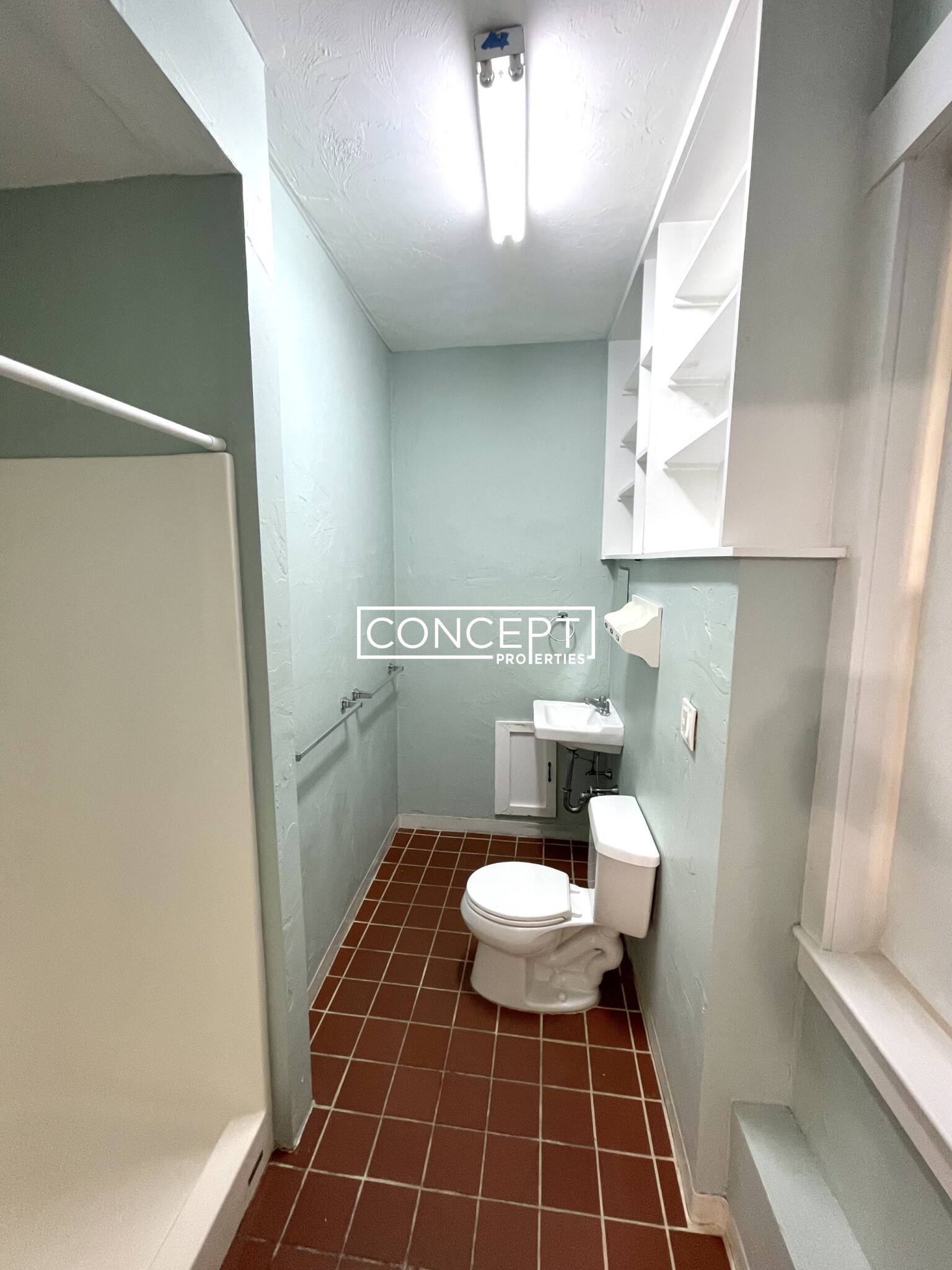 29 Iroquois St, Mission Hill