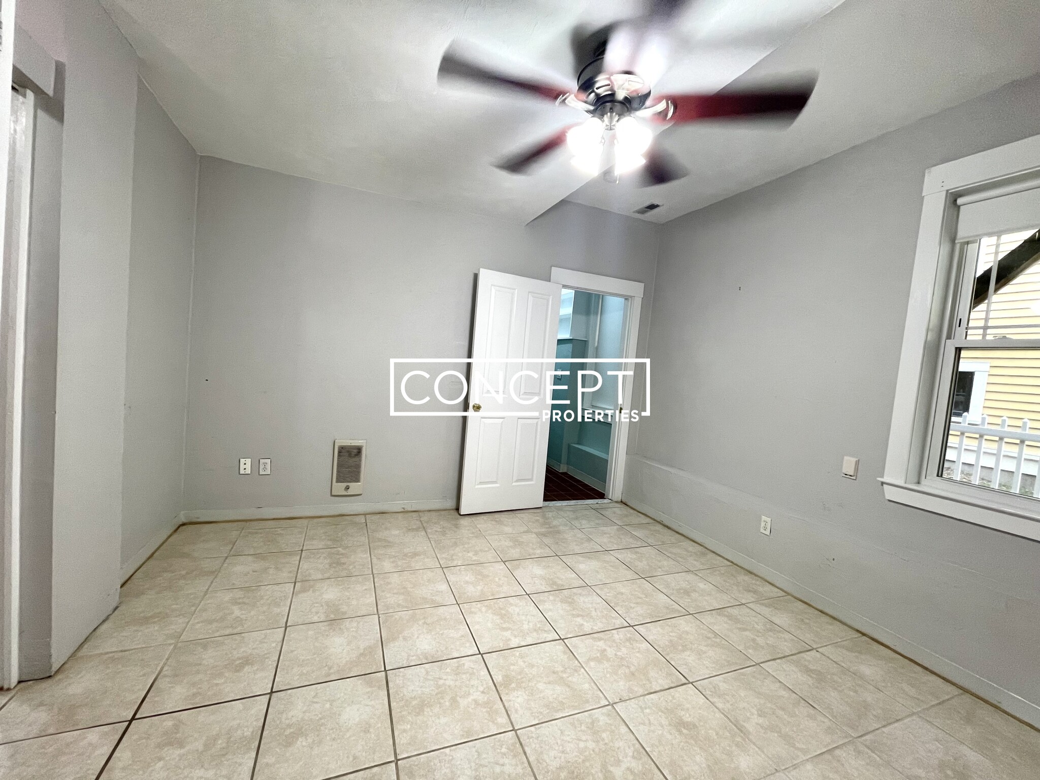 29 Iroquois St, Mission Hill