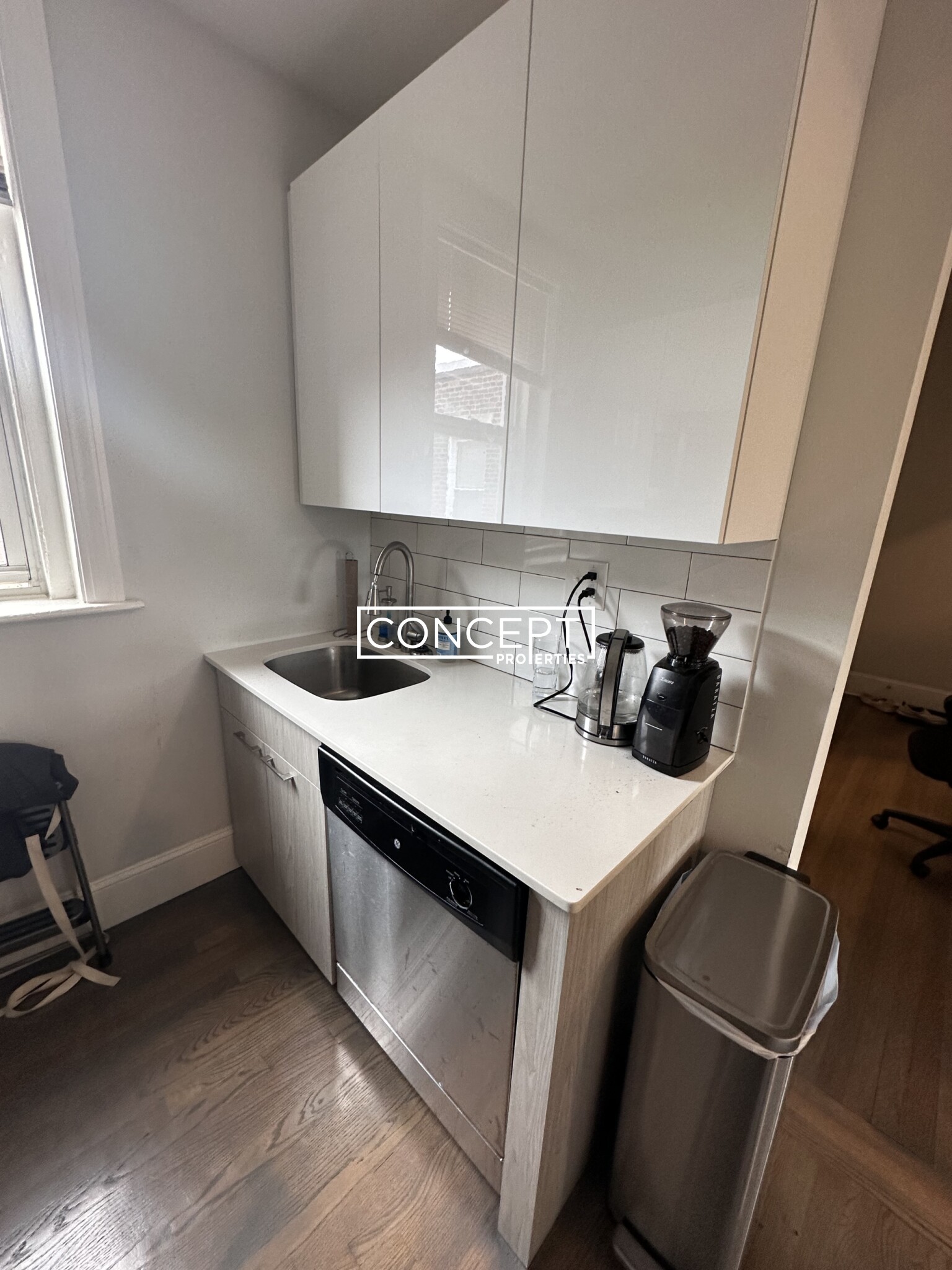 109 Queensberry St, Fenway