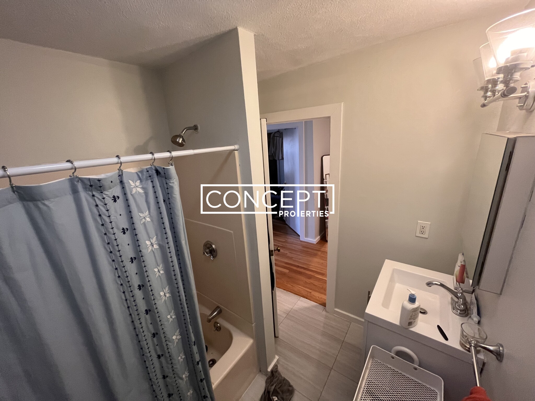 3 Schrepel Pl, South Boston