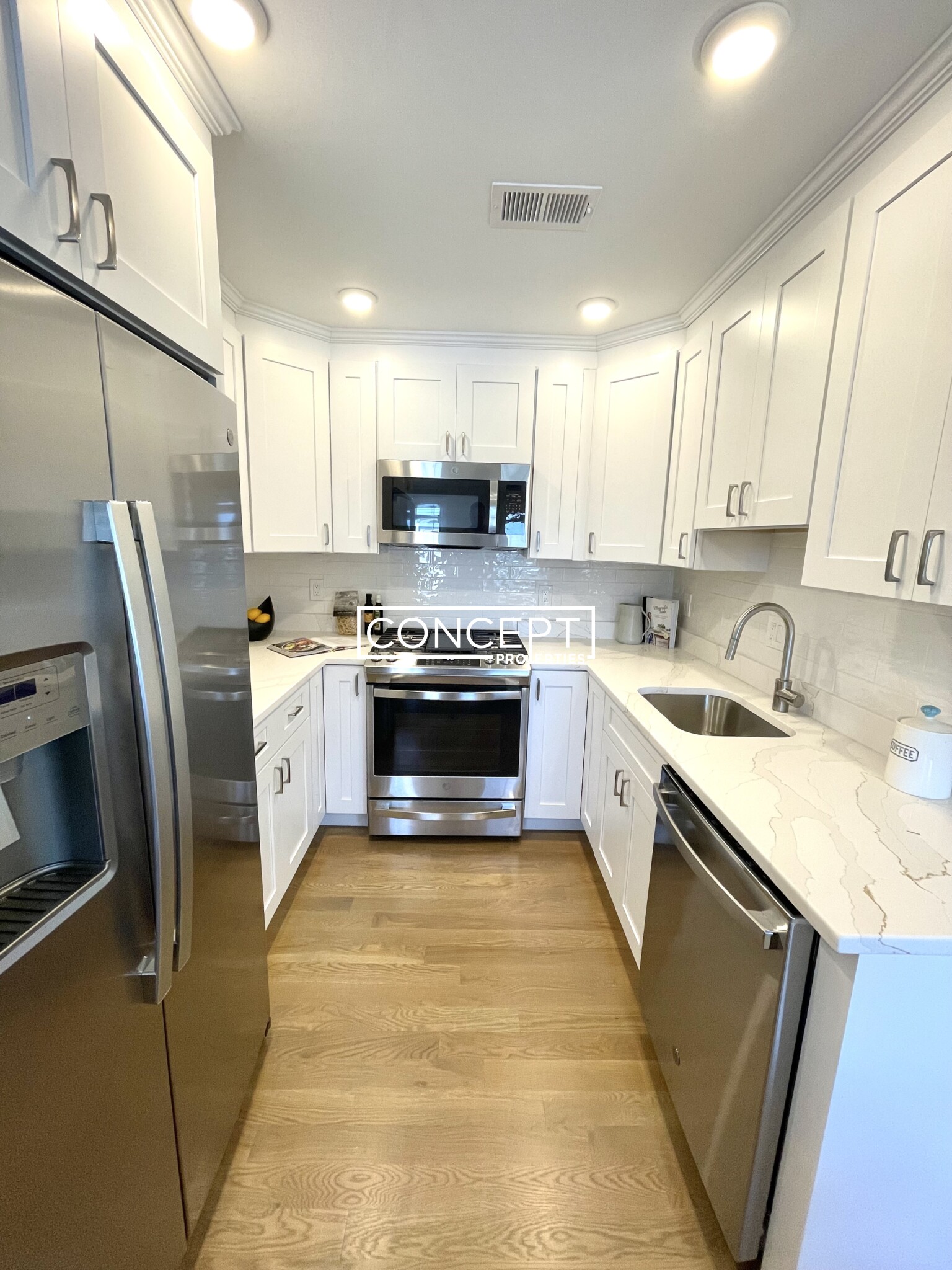 303 Maverick St, East Boston