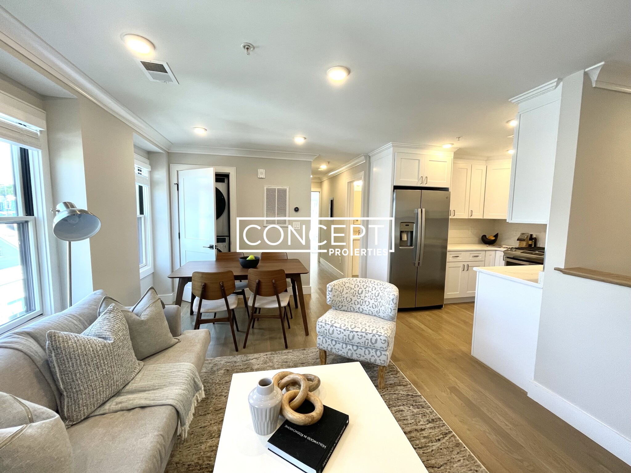 303 Maverick St, East Boston