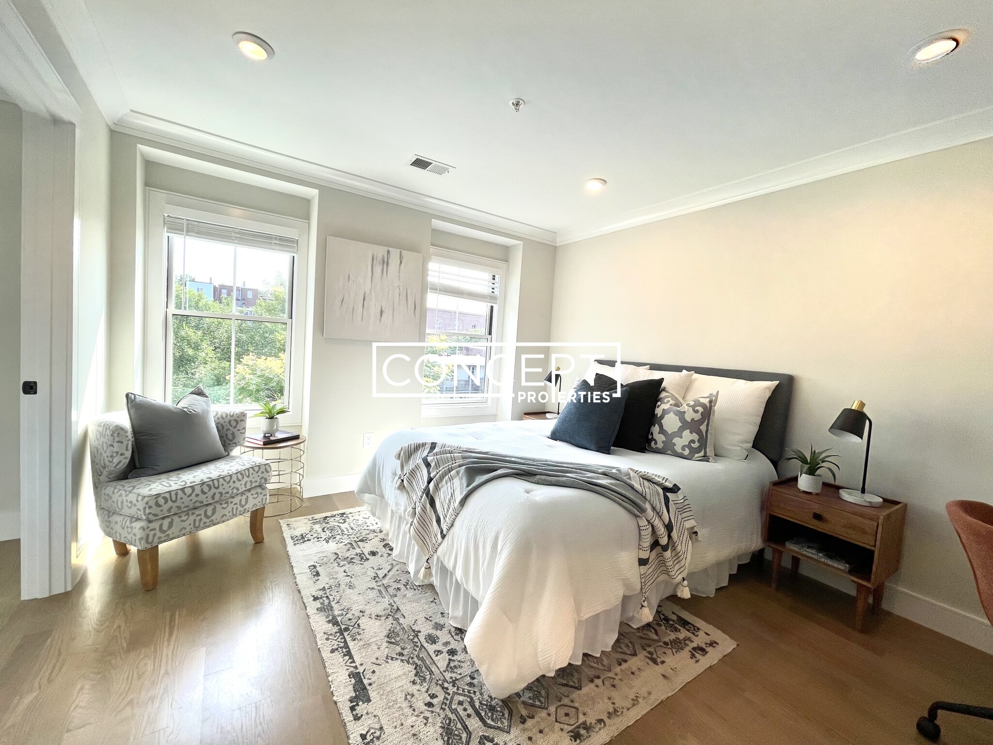 303 Maverick St, East Boston