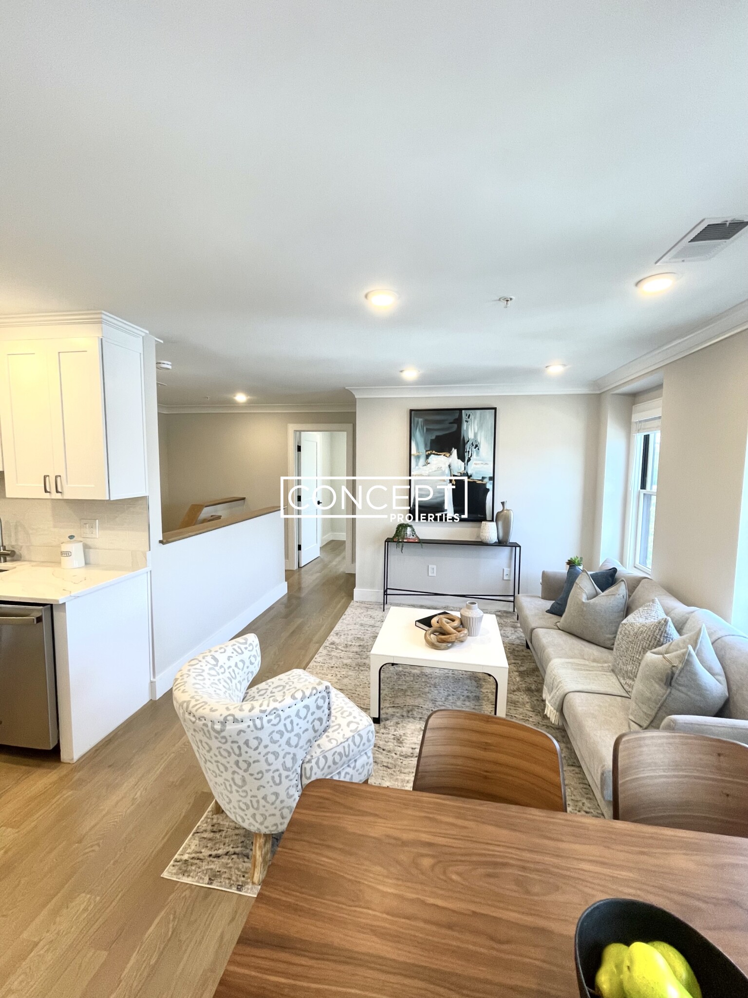 303 Maverick St, East Boston