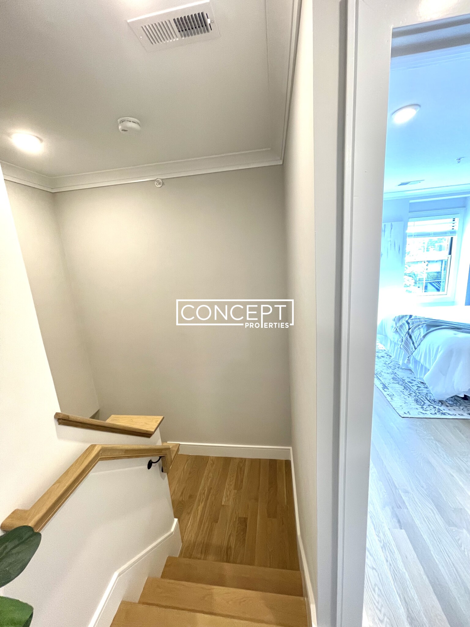 303 Maverick St, East Boston