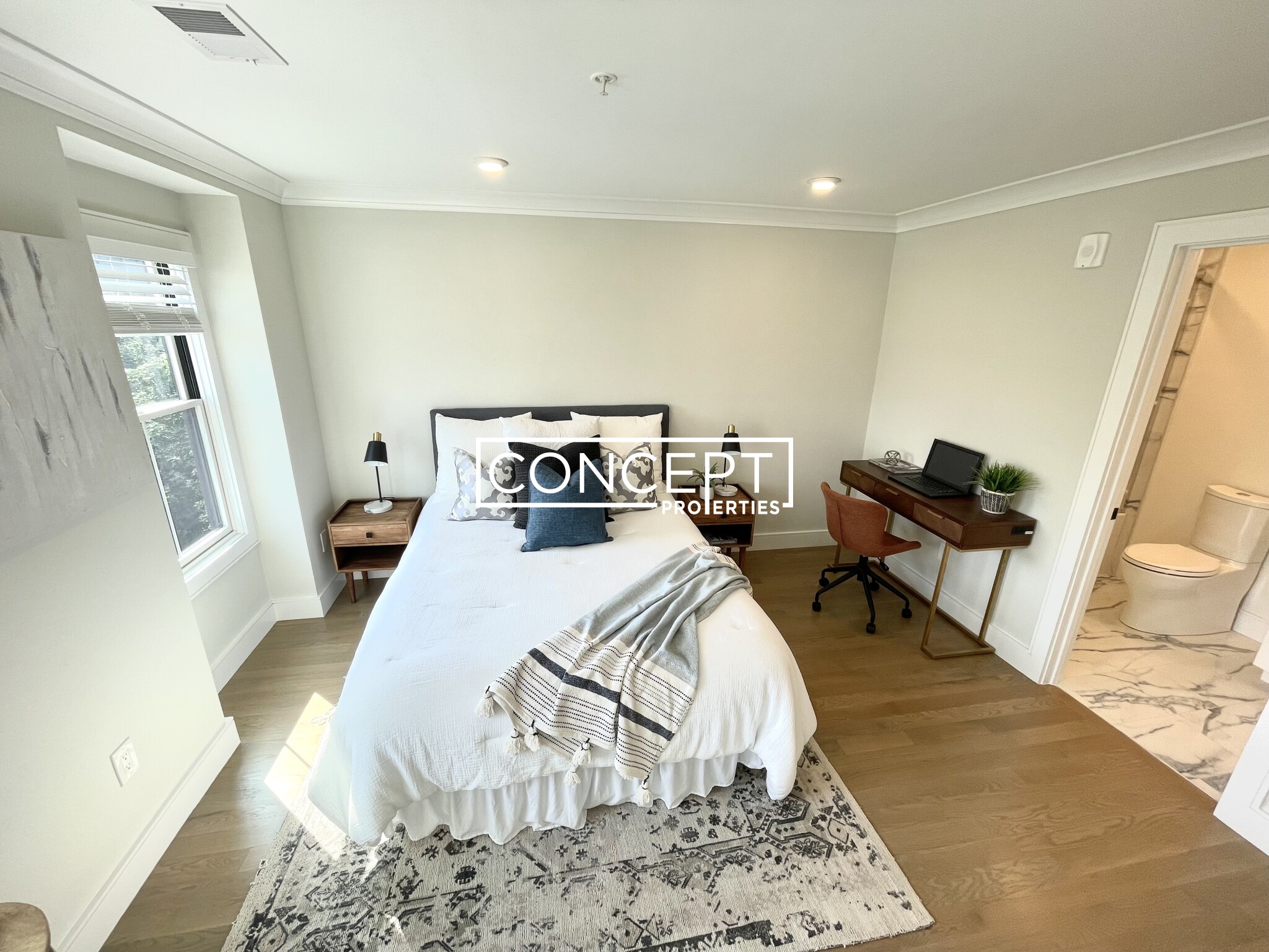 303 Maverick St, East Boston