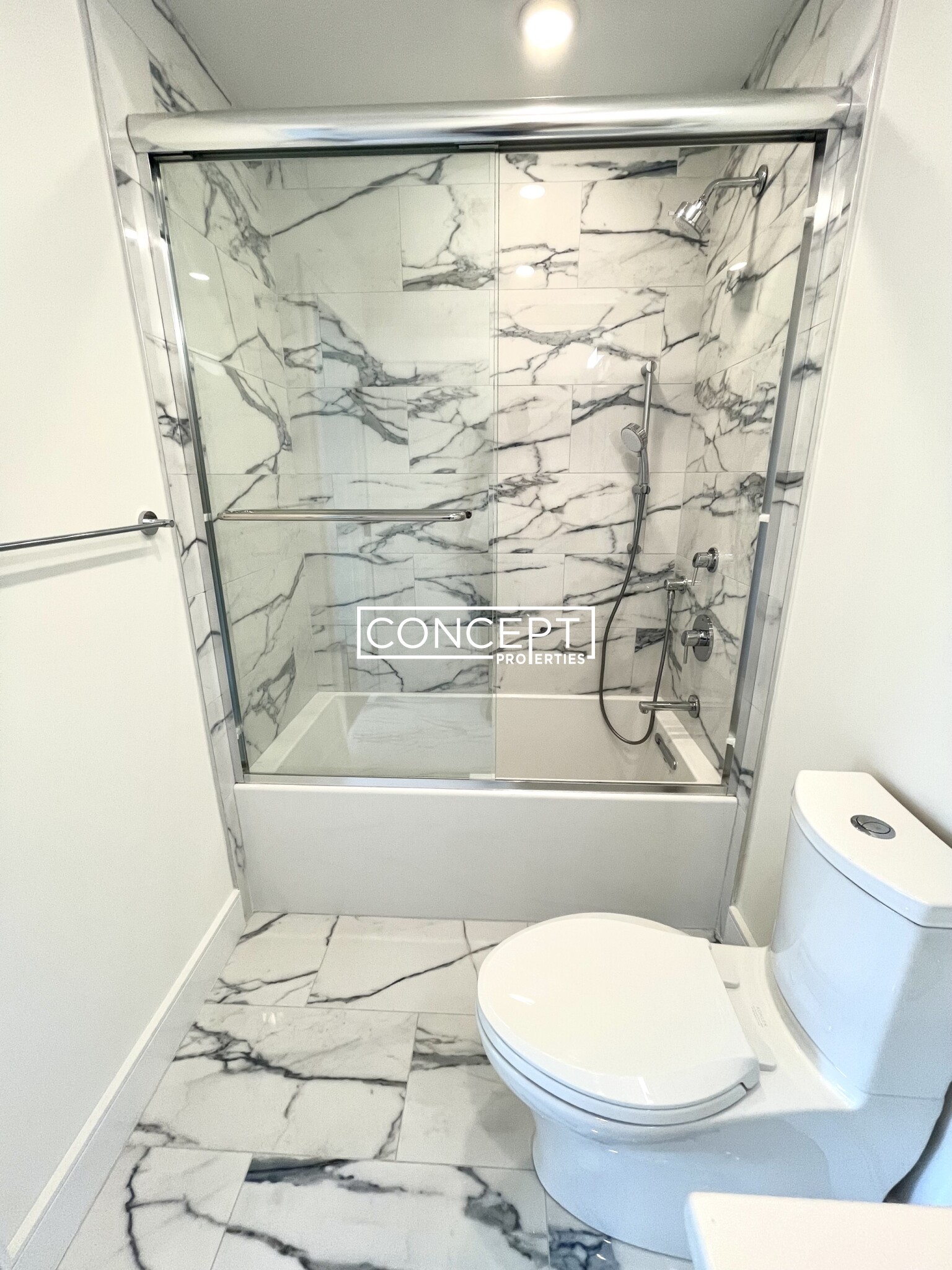 303 Maverick St, East Boston