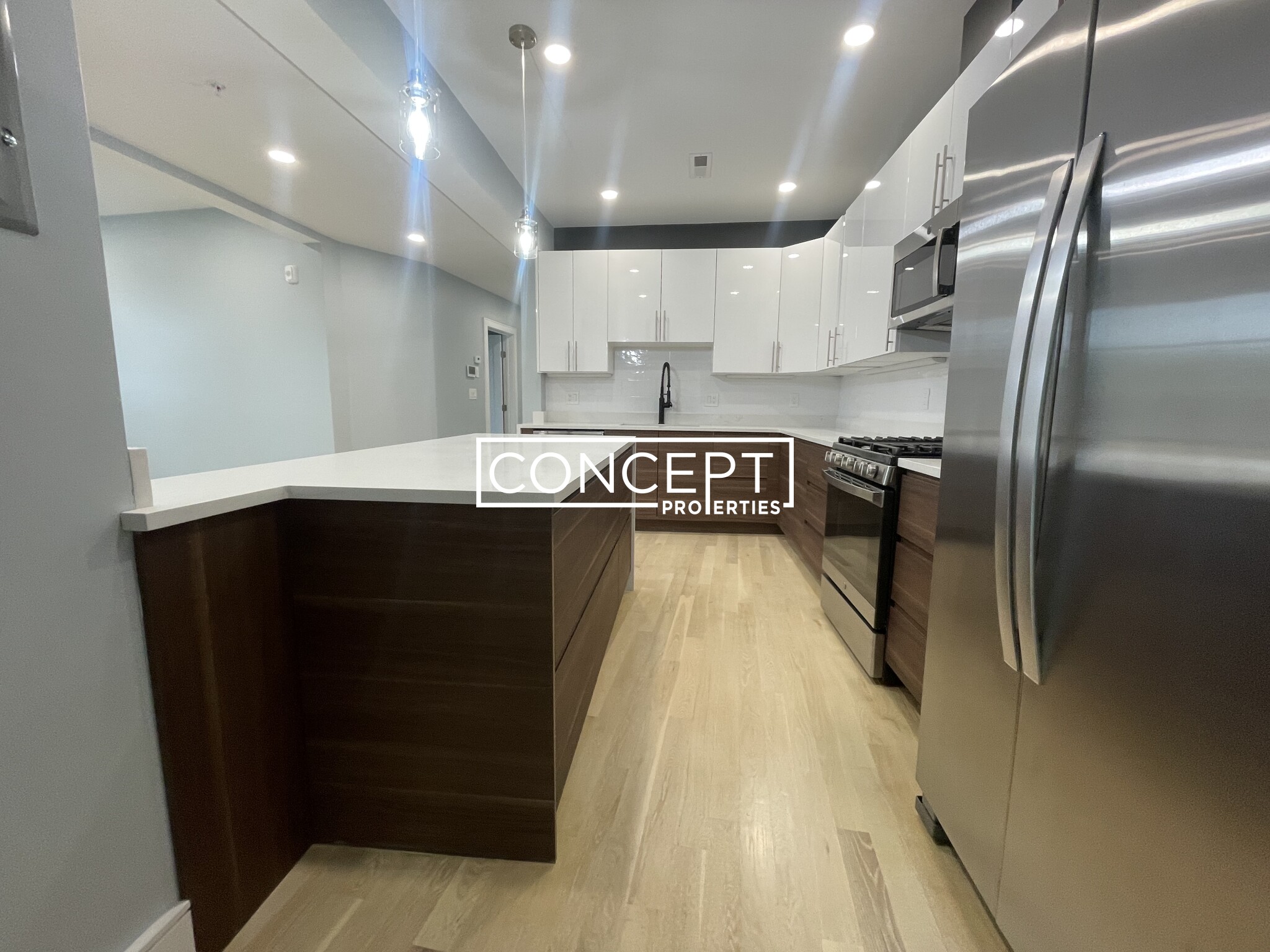 9 University Rd, Coolidge Corner