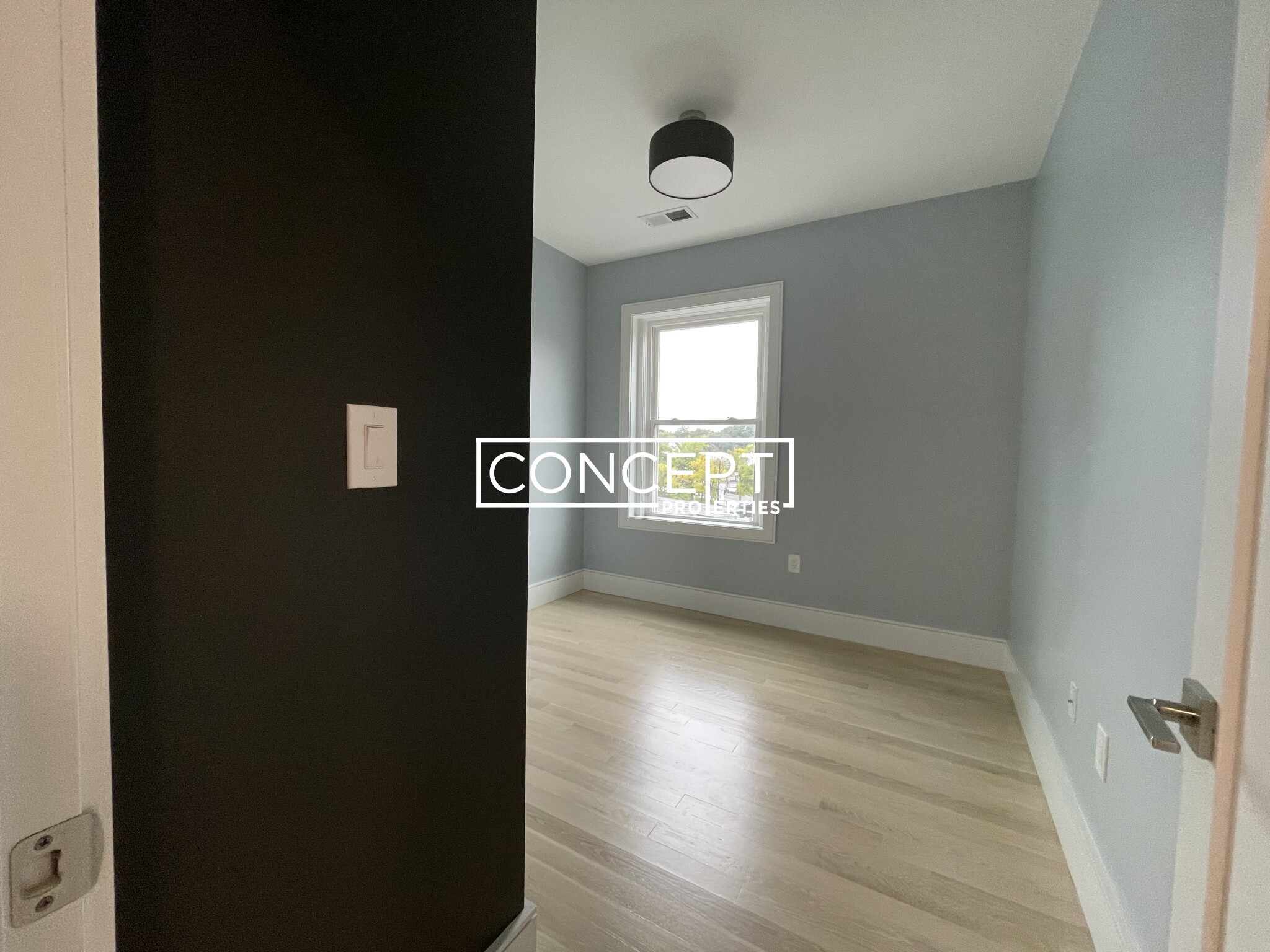 9 University Rd, Coolidge Corner