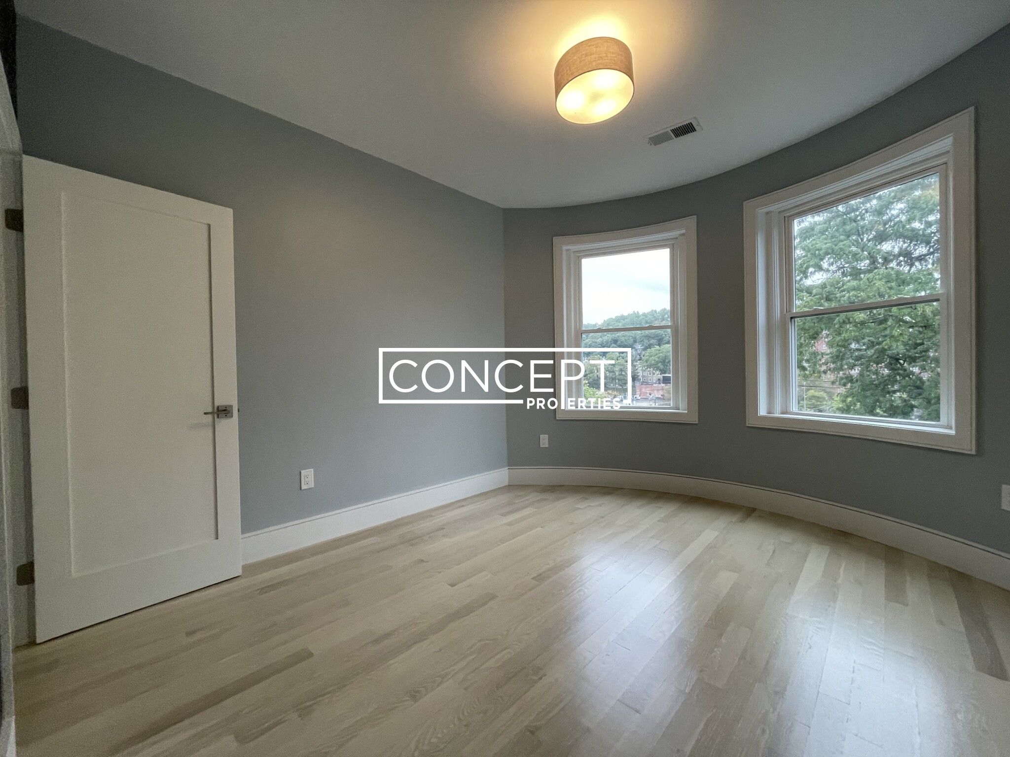 9 University Rd, Coolidge Corner