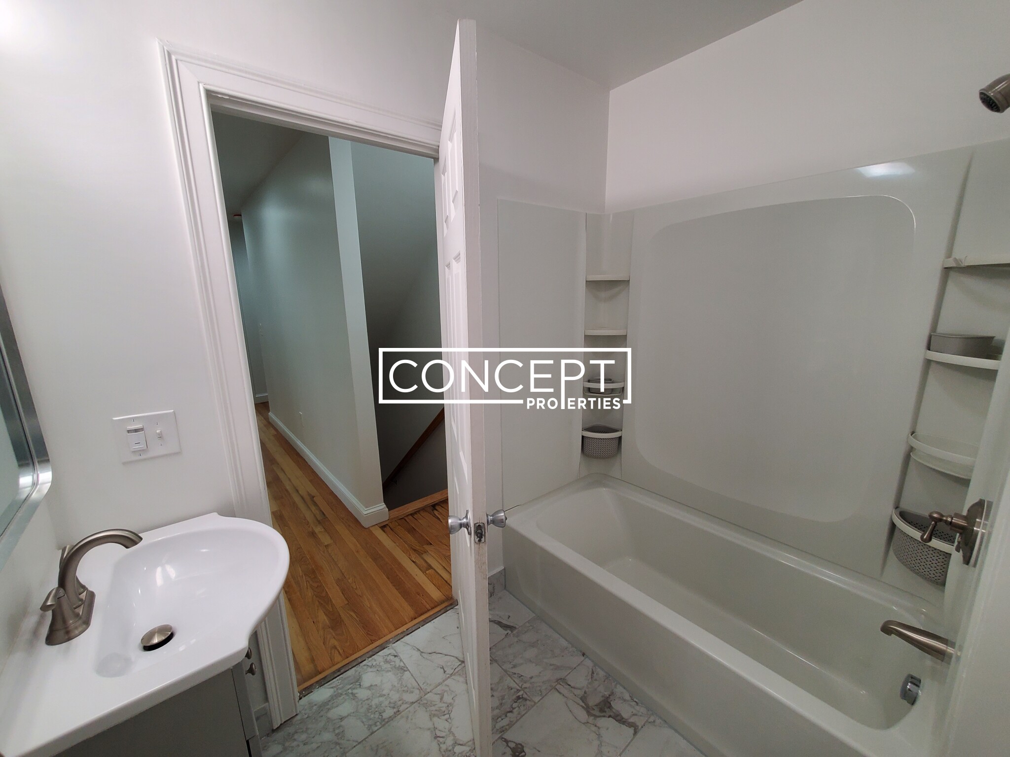 57B Circuit St, Roxbury