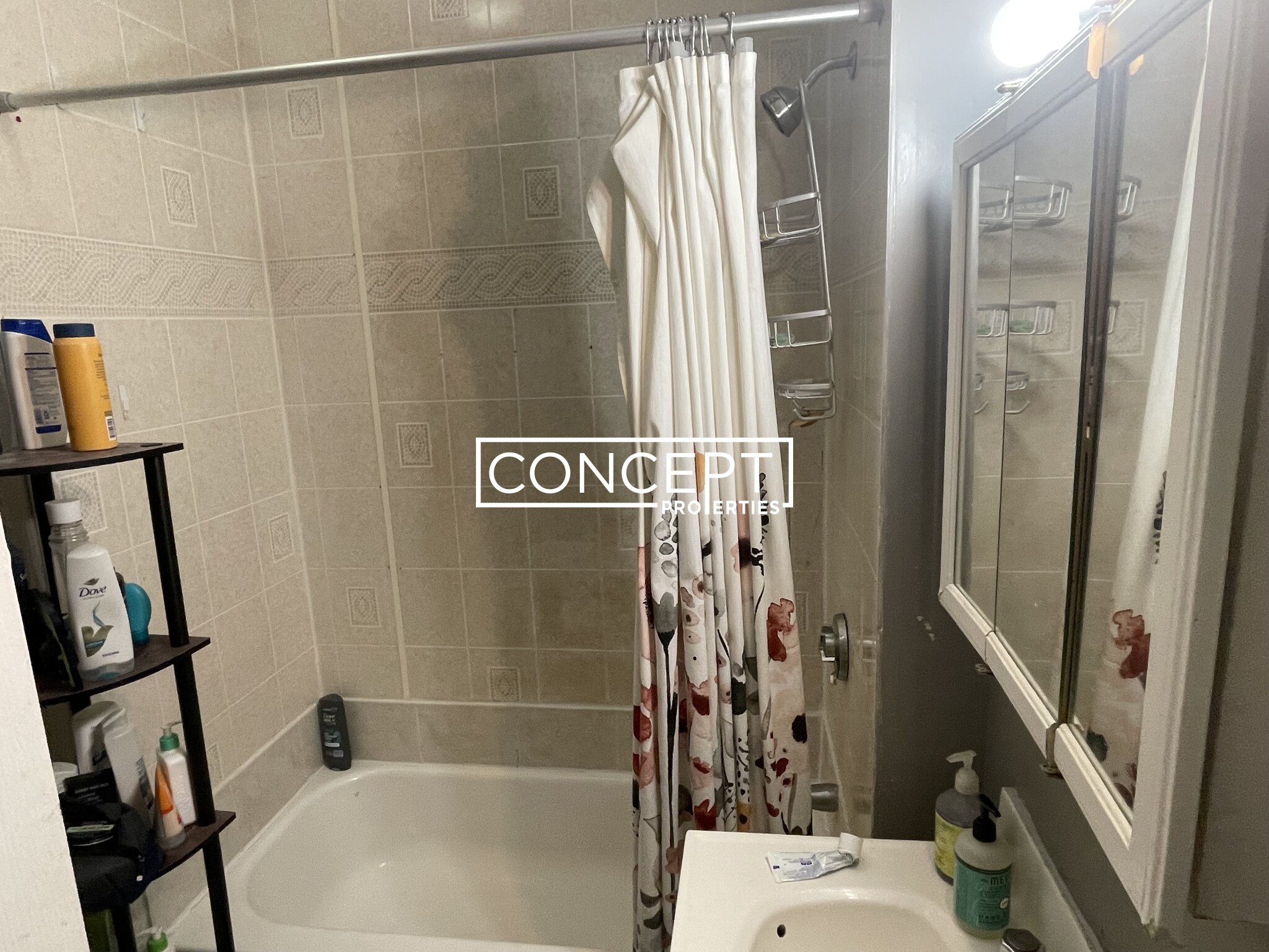 168 Hillside St, Mission Hill