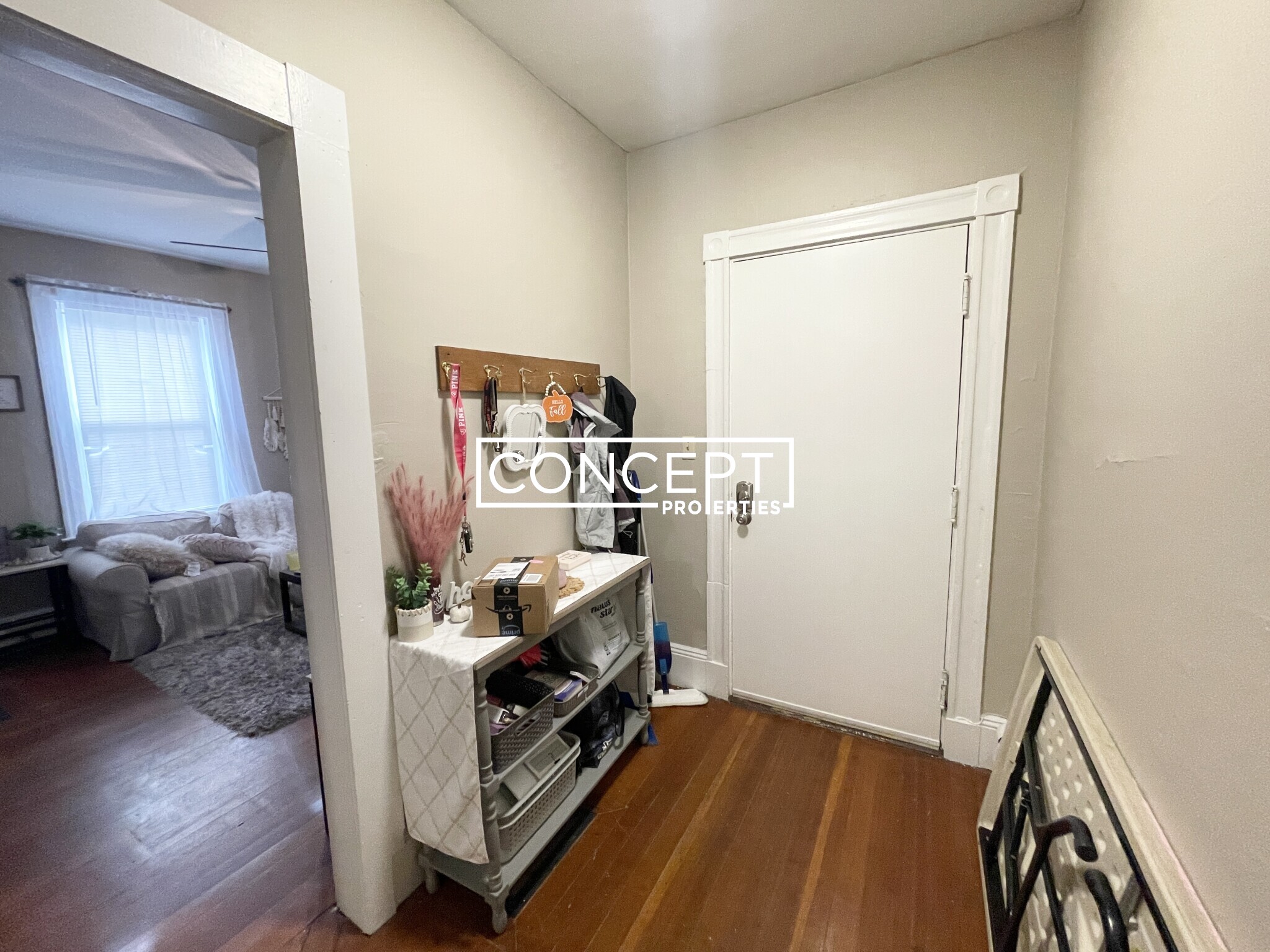 6 Sunset St, Mission Hill