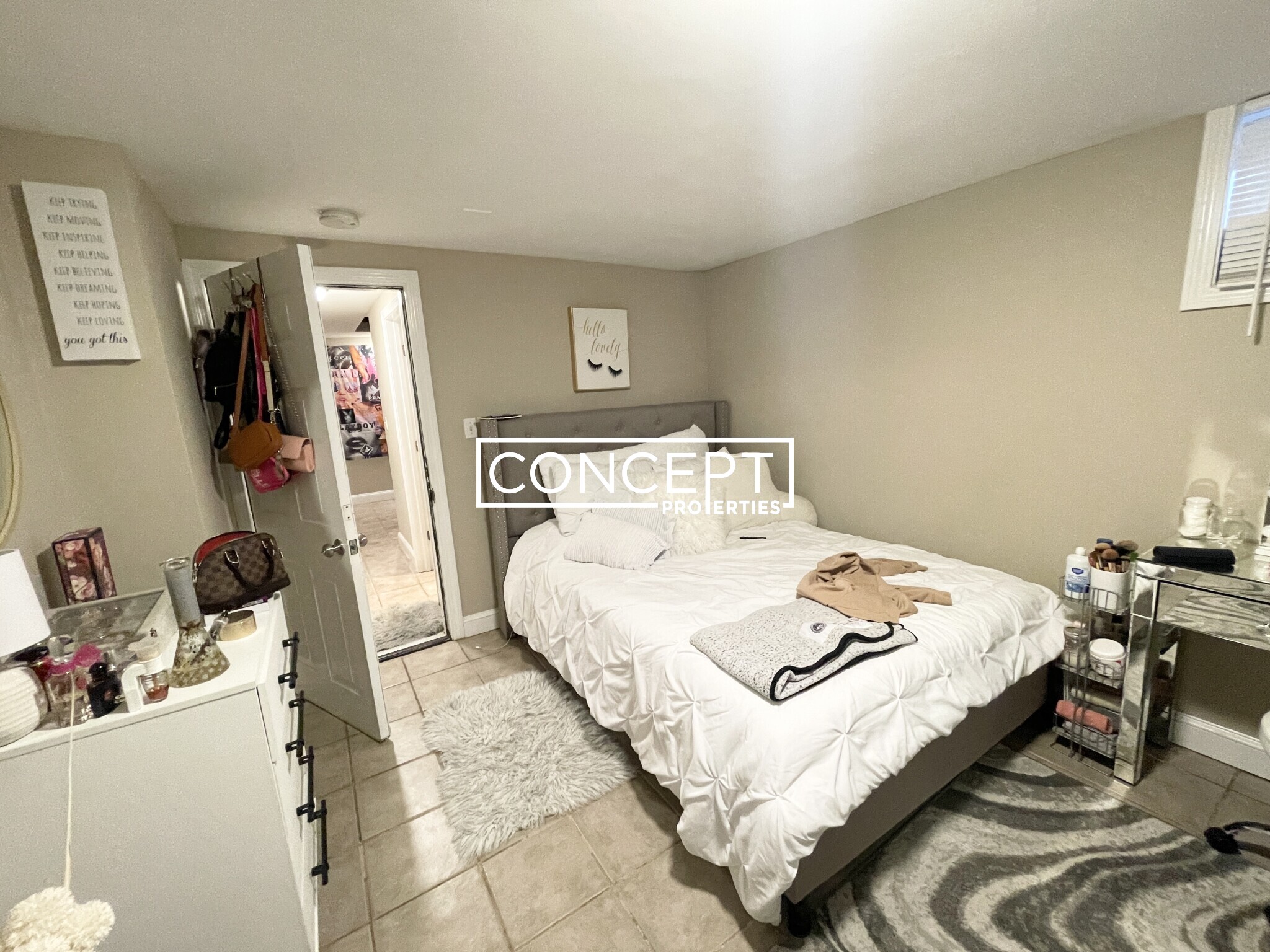 6 Sunset St, Mission Hill