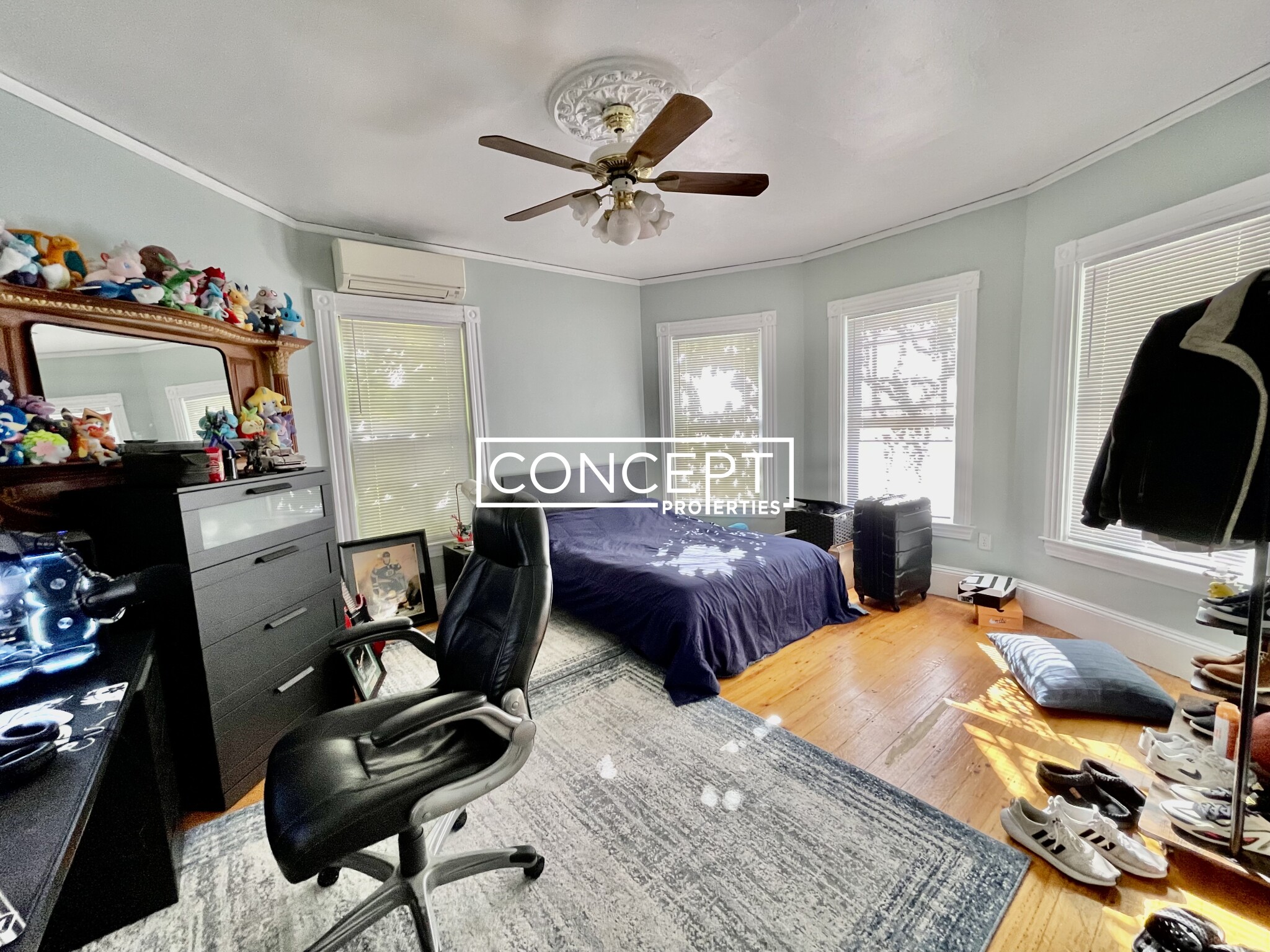 67 Hillside St, Mission Hill