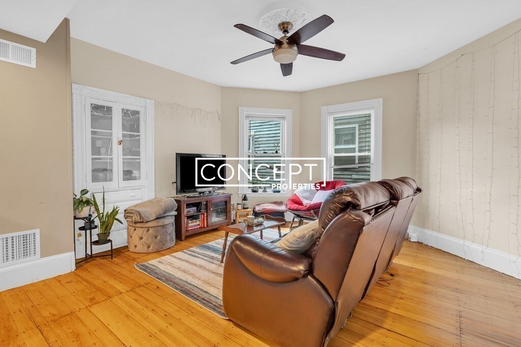 5 Sachem St, Mission Hill