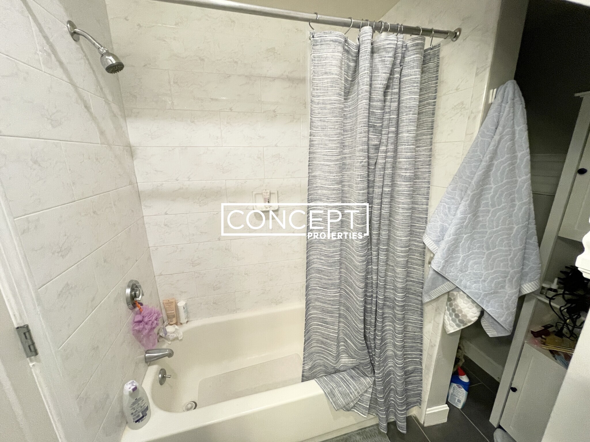 469.2 Massachusetts Ave, South End