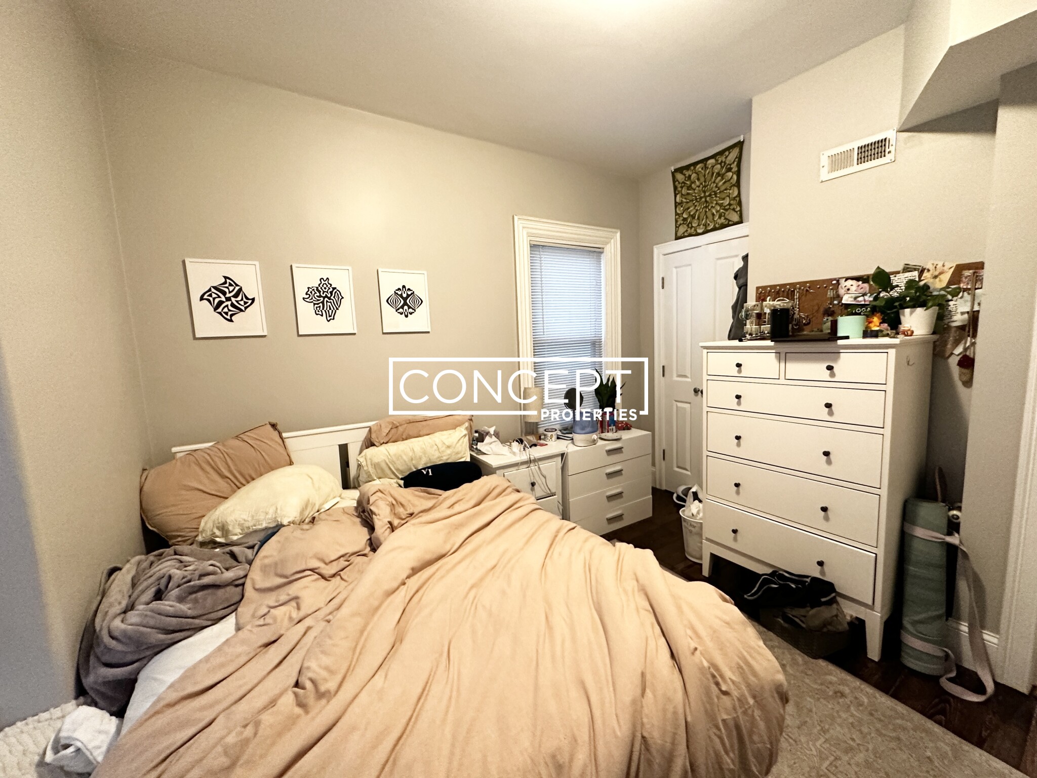 1566 Tremont St, Mission Hill