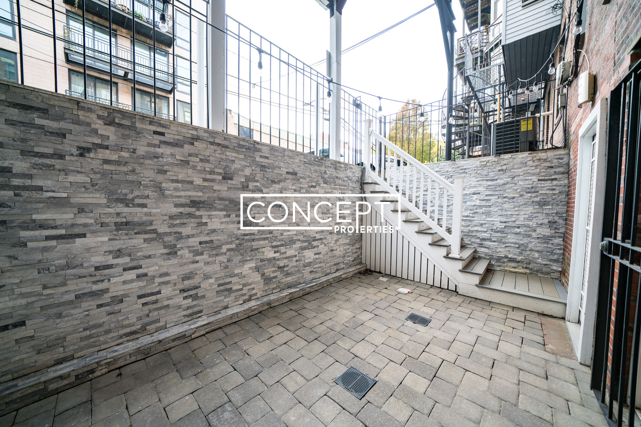 469.1 Massachusetts Ave, South End