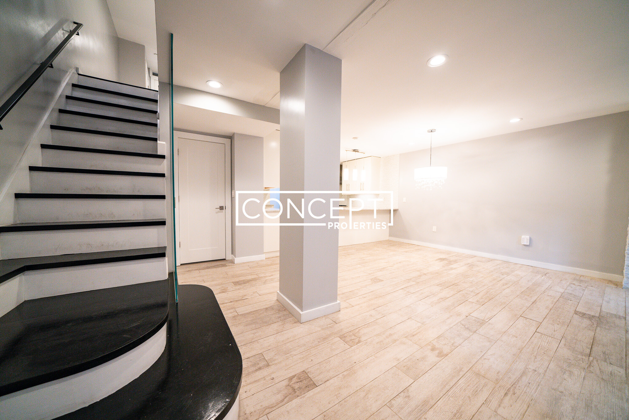 469.1 Massachusetts Ave, South End