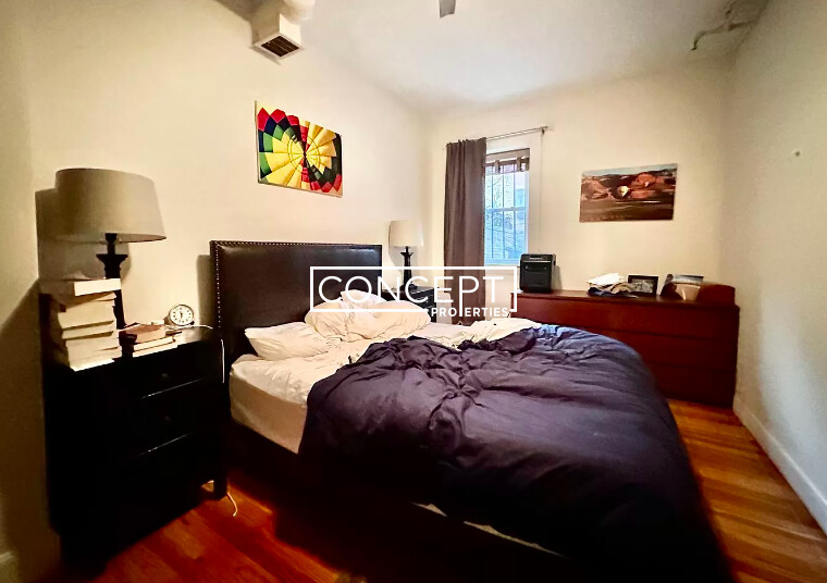 206 Commonwealth Ave, Back Bay