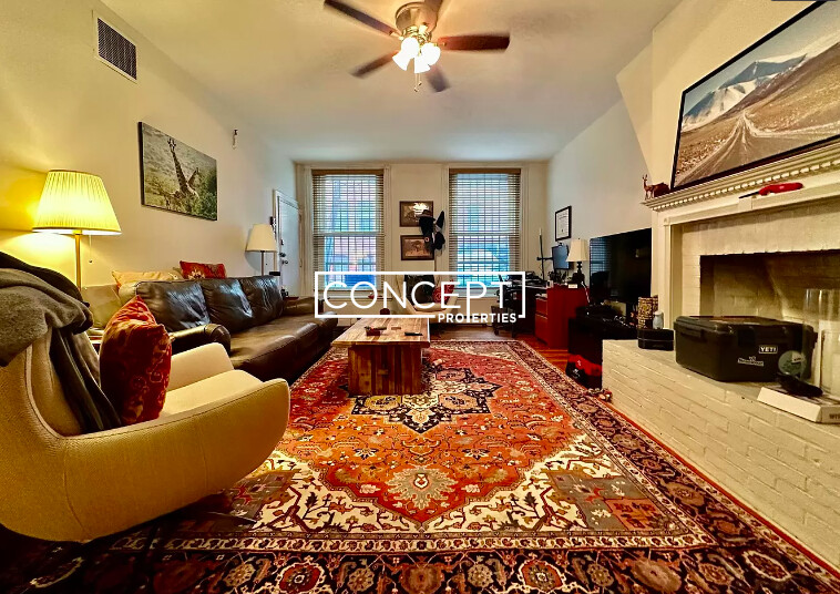 206 Commonwealth Ave, Back Bay