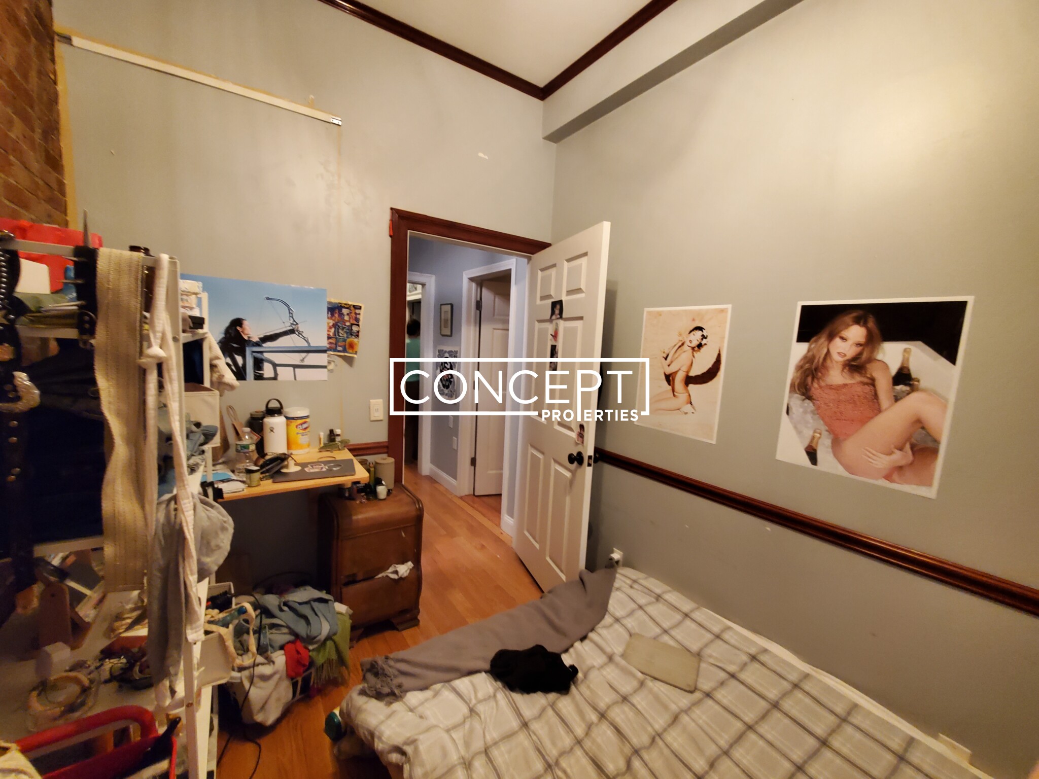 8 Centre St, Roxbury