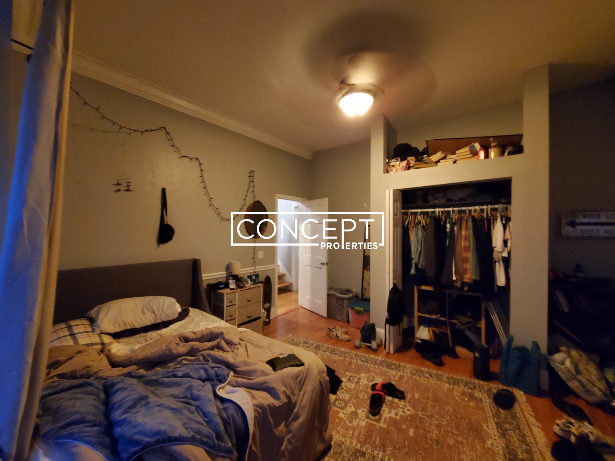 8 Centre St, Roxbury