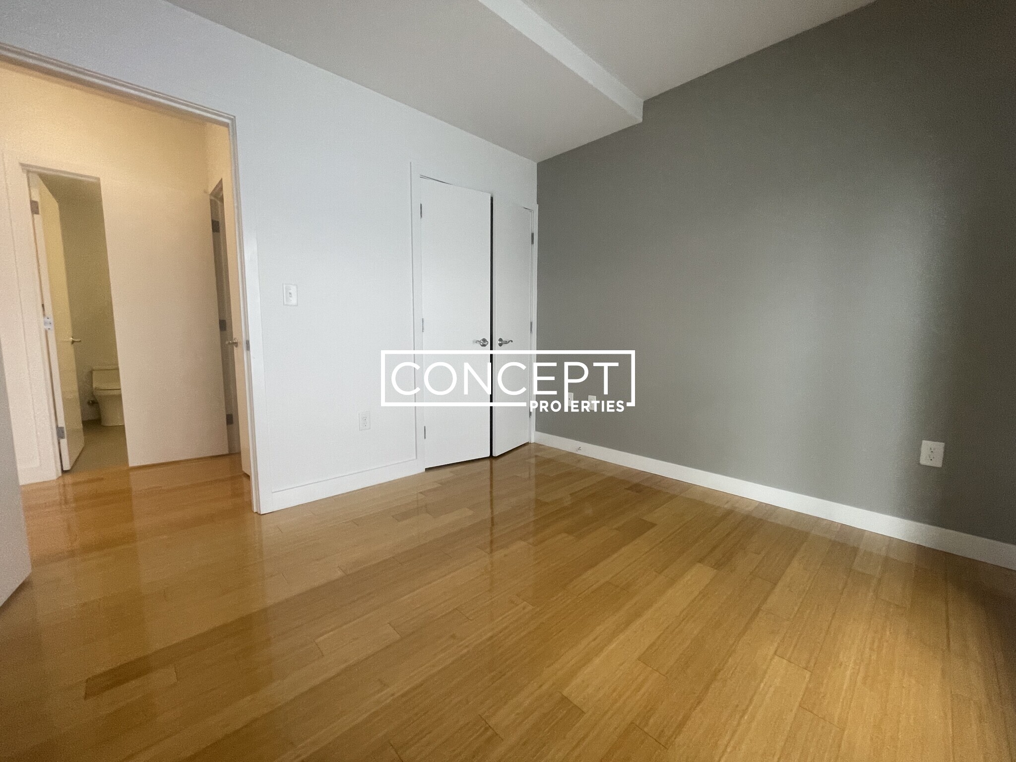 1085 Boylston St, Fenway