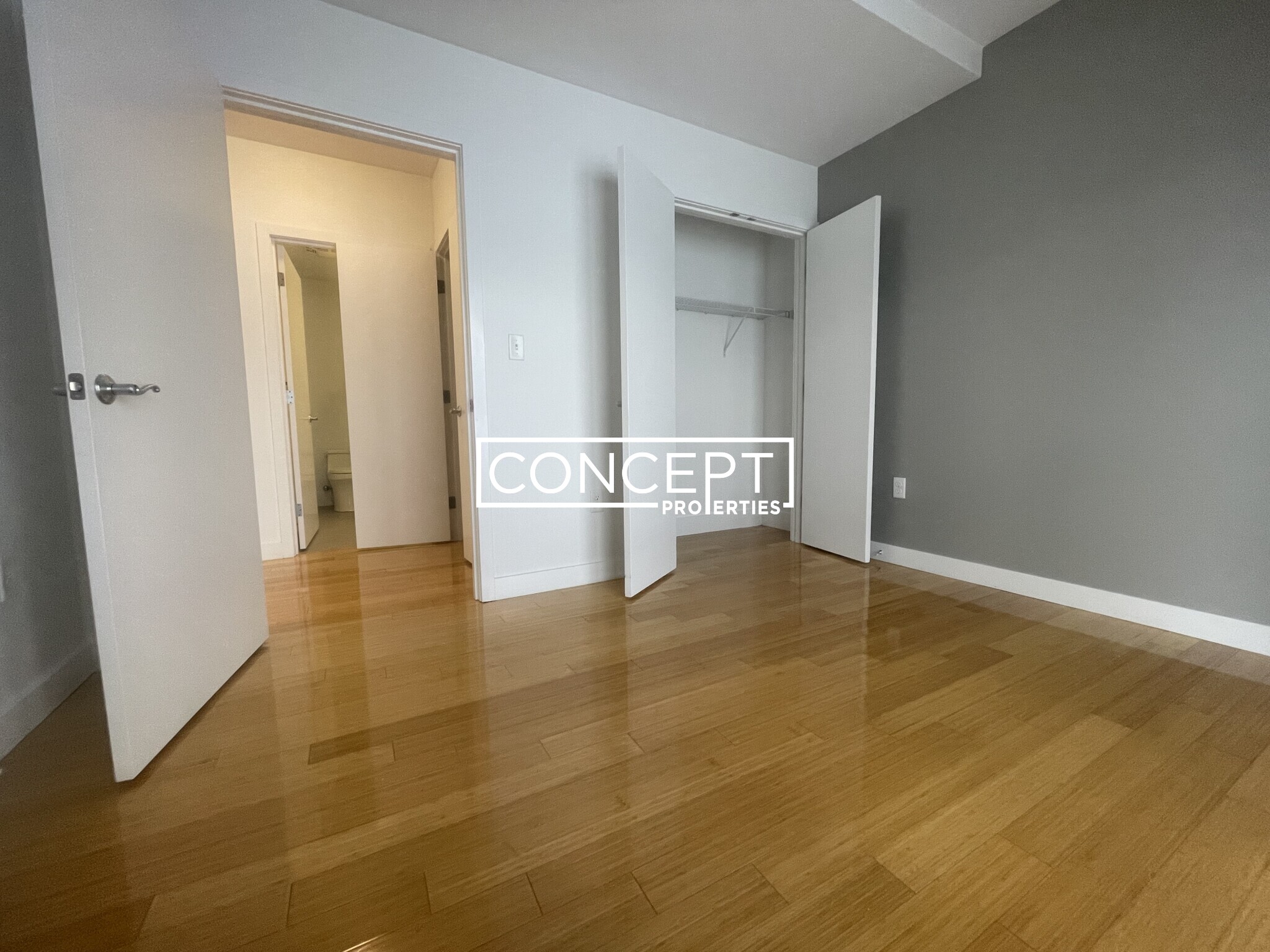 1085 Boylston St, Fenway